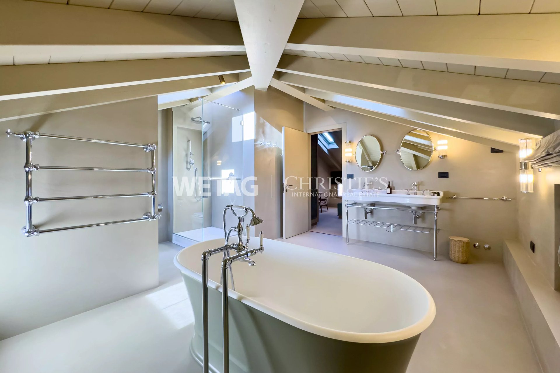 5 Bedroom Villa/Townhouse's Image 7