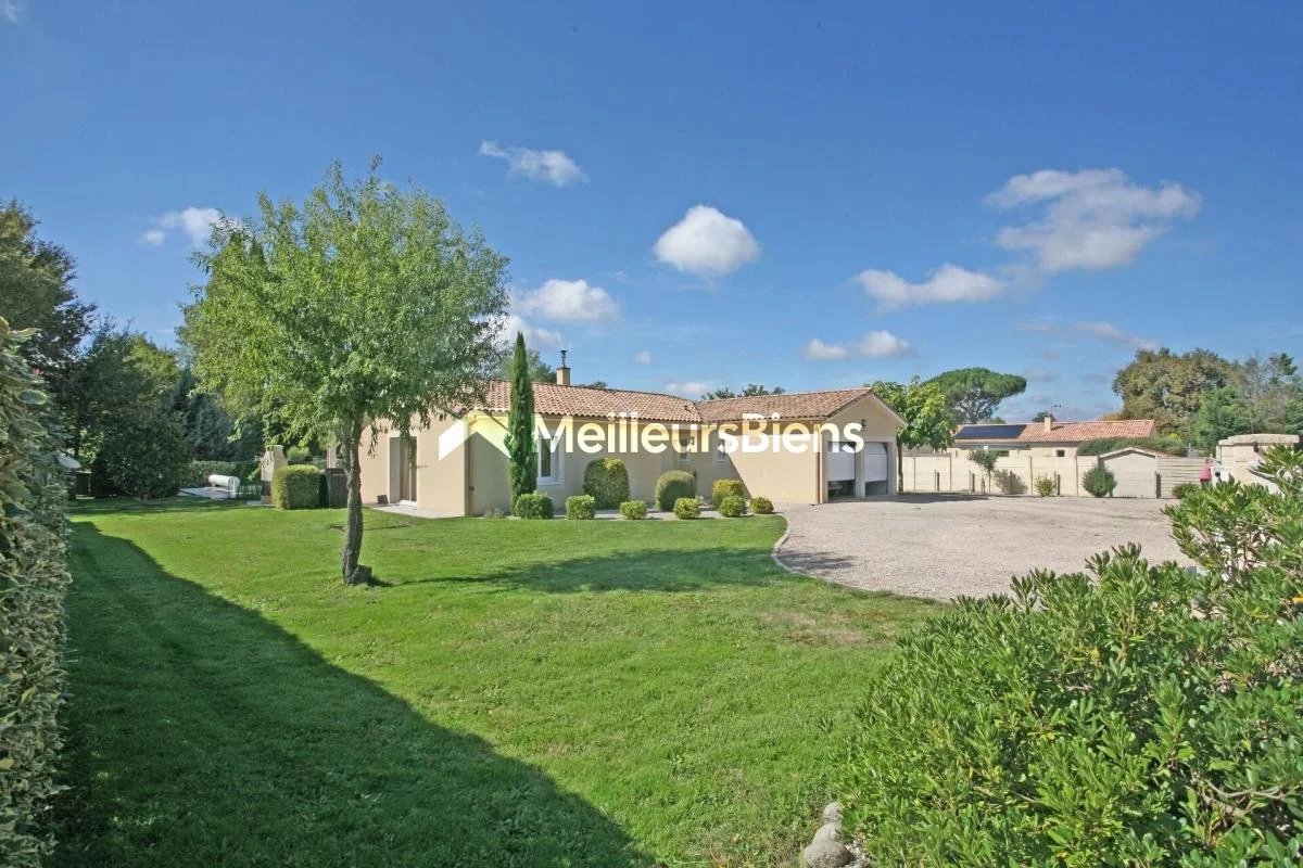Maison familiale au calme,  3 chambres + bureau sur 2250 m² de Parc