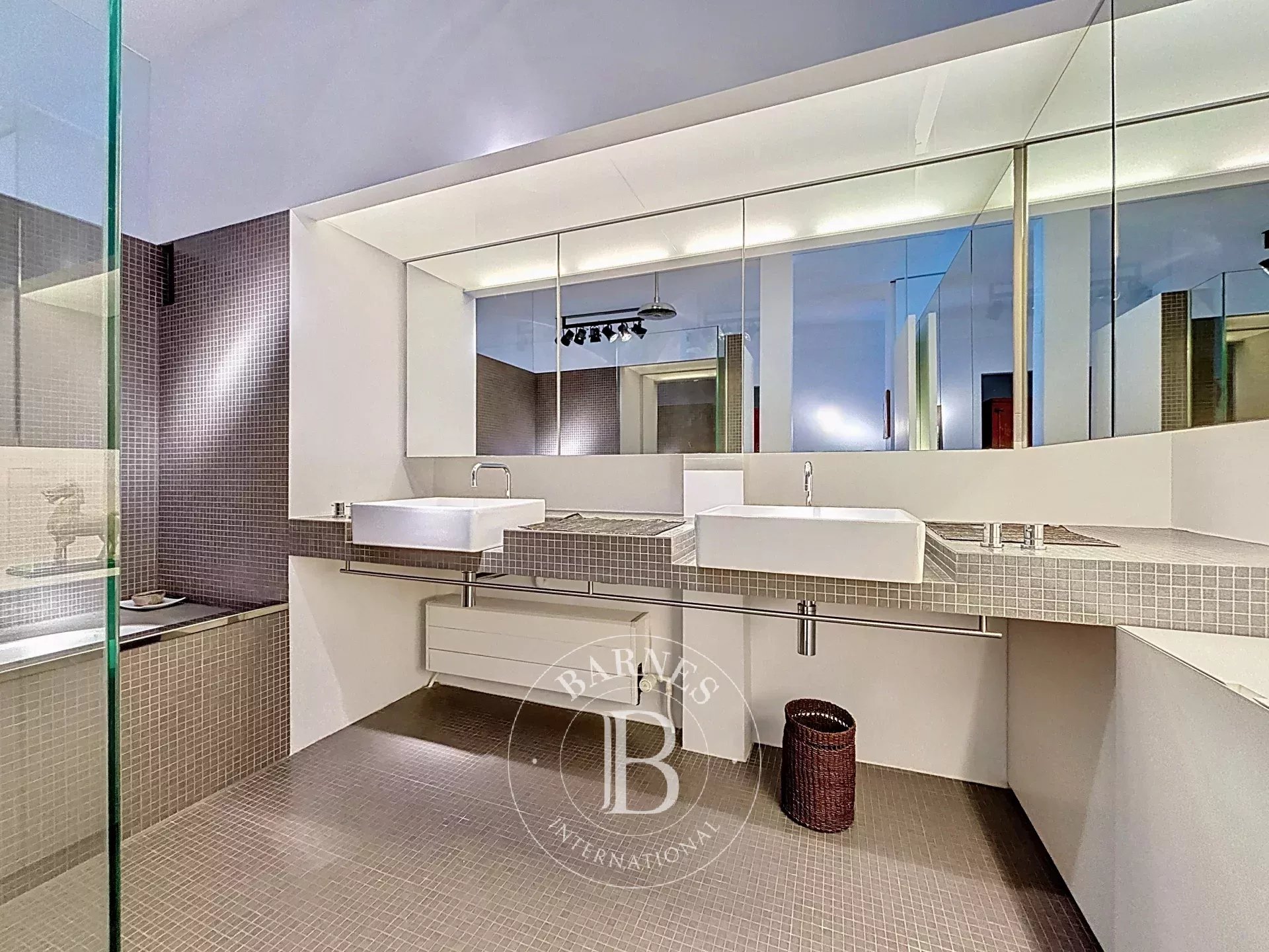 Daire Saint-Gilles - picture 11