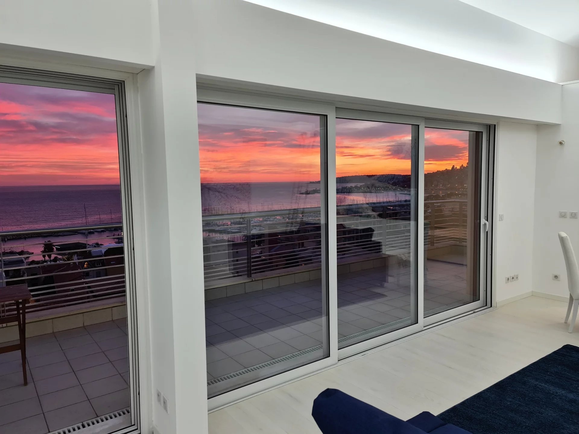 Appartamento eccezionale a Garavan, vista mare panoramica