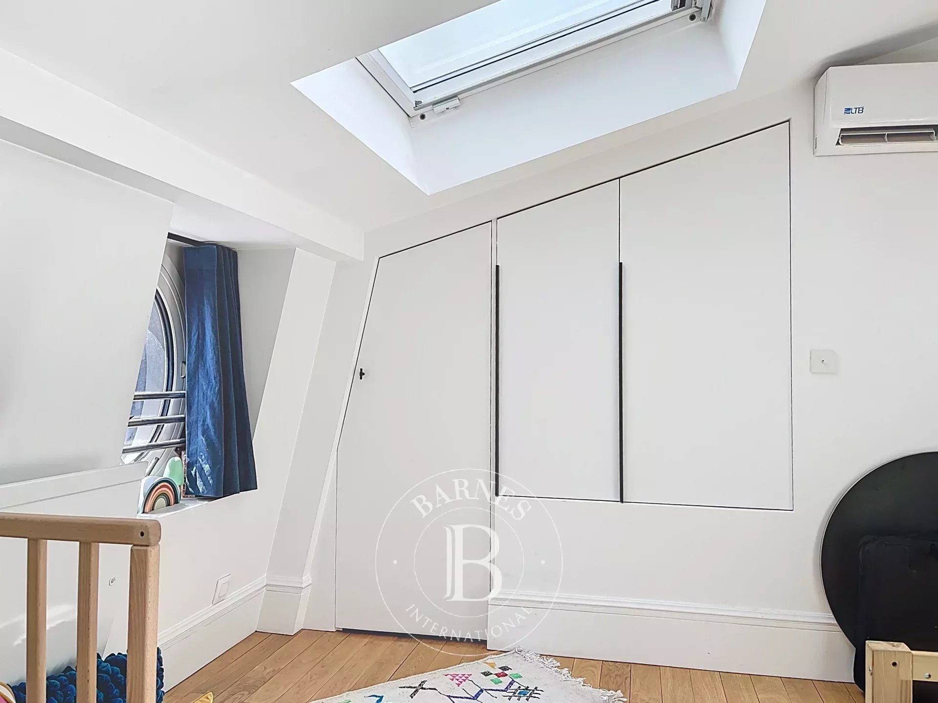 Daire Paris 9ème - picture 13