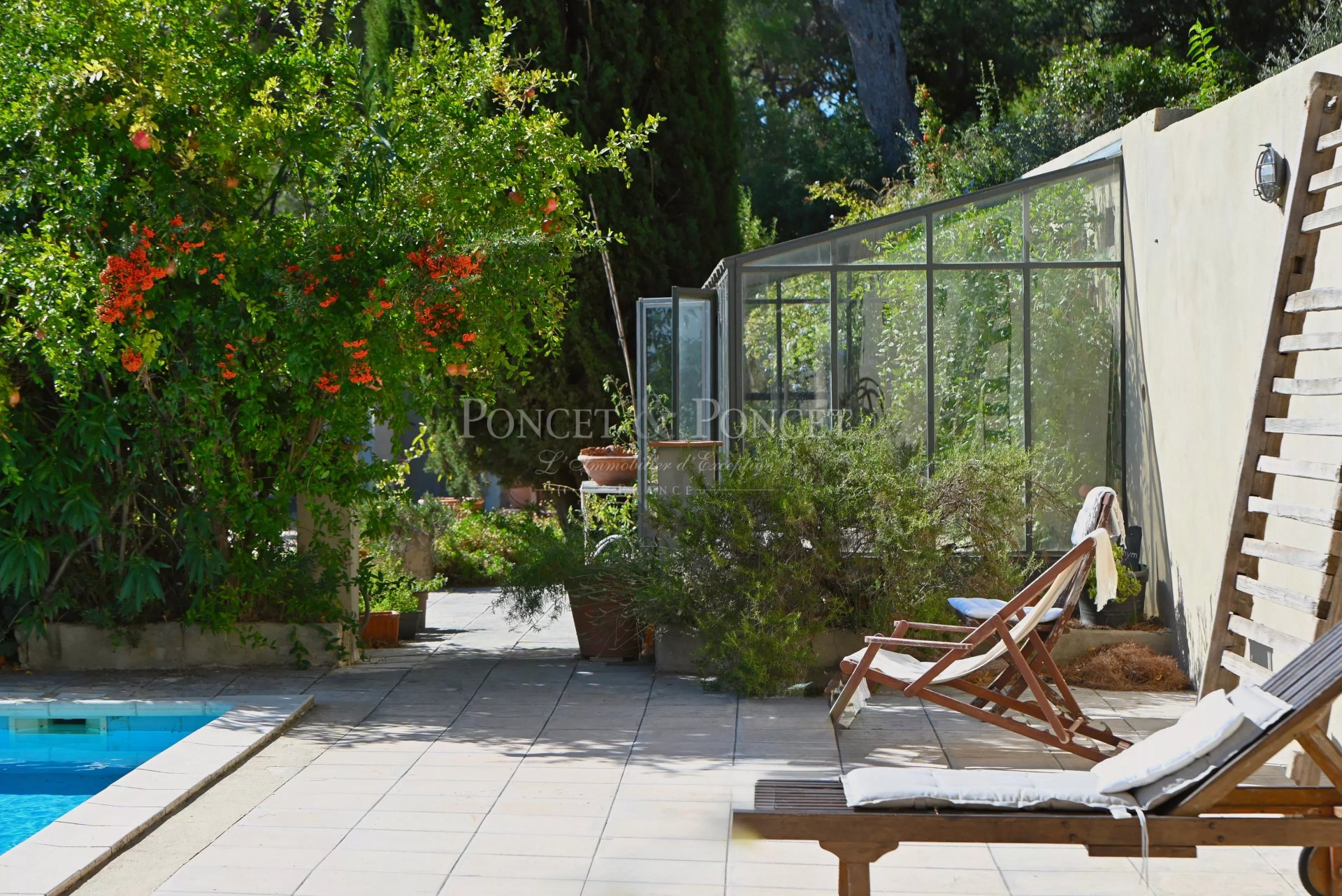 10 Bedroom Villa/Townhouse's Image 39
