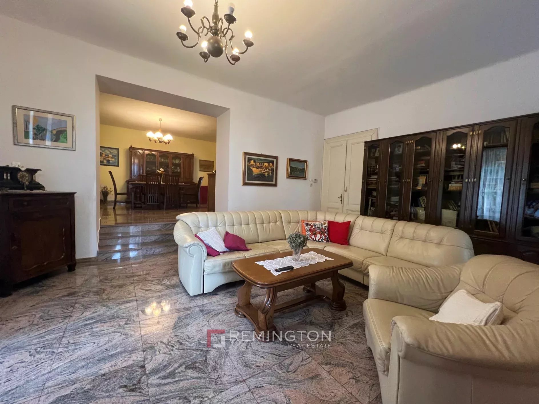 2 Bedroom Apartment/Flat's Image 3