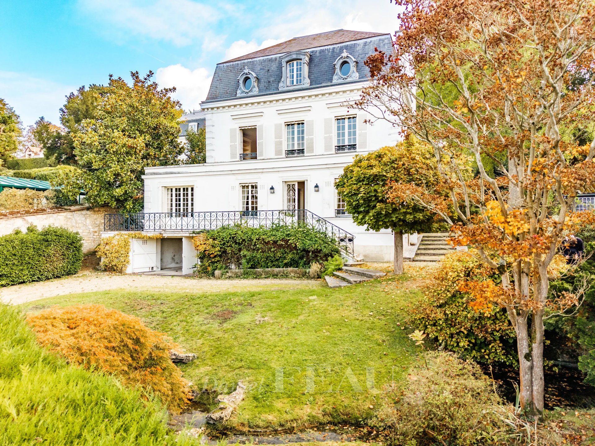 6 Bedroom Villa/Townhouse's Image 22