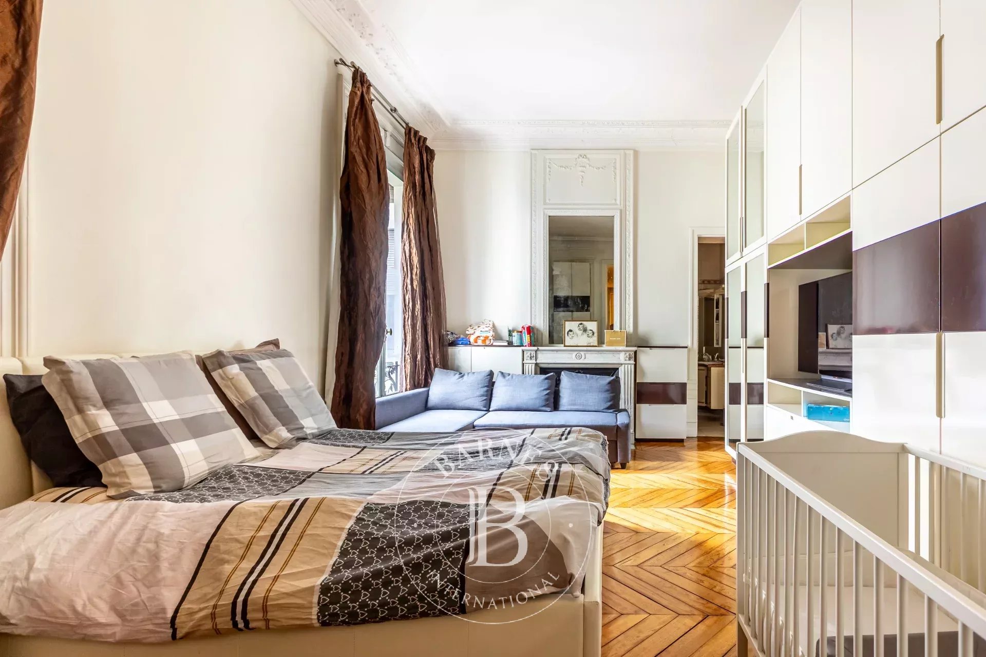 Paris  - Apartment 4 Bedrooms - picture 8