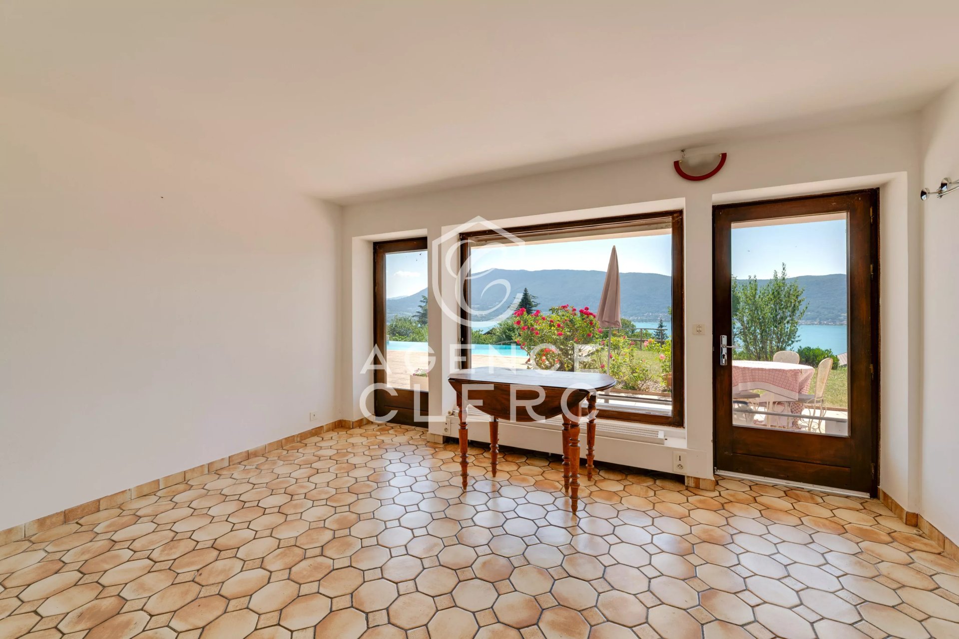 4 Bedroom Villa/Townhouse's Image 17