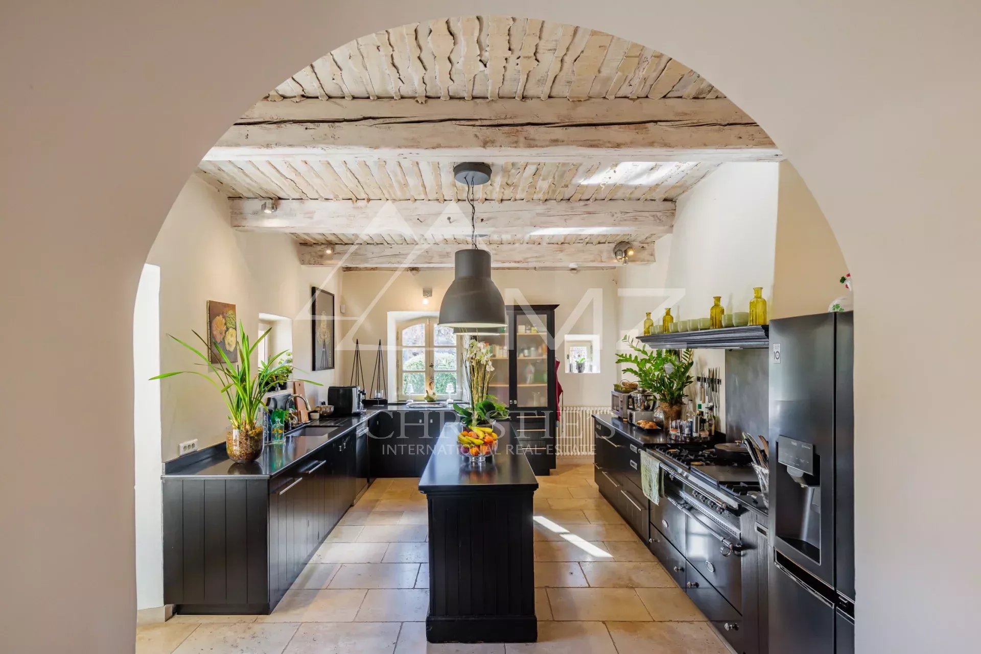 7 Bedroom Villa/Townhouse's Image 3
