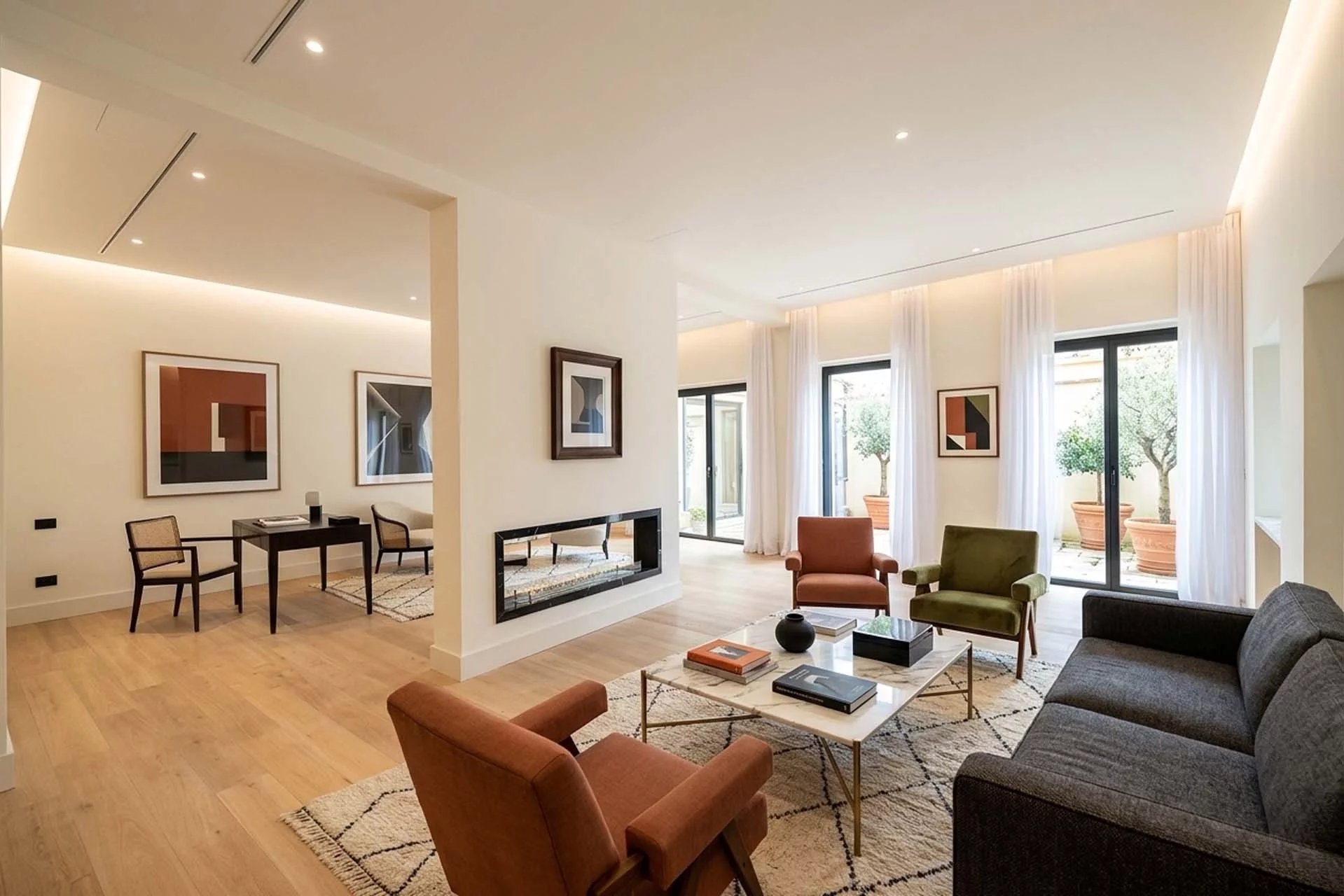 APPARTAMENTO DI LUSSO CON TERRAZZA IN VENDITA A FIRENZE, TOSCANA