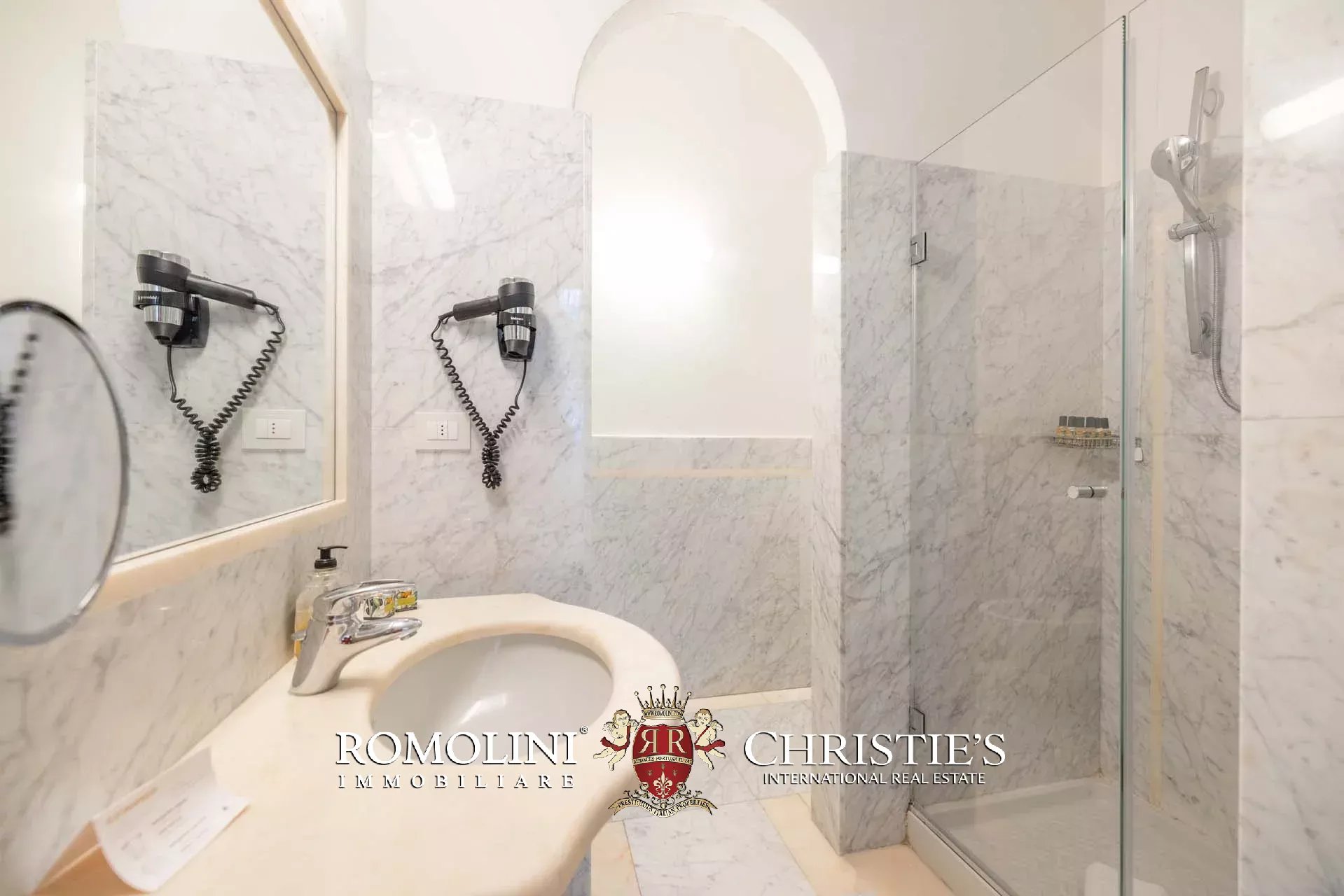 37 Bedroom Villa/Townhouse's Image 57