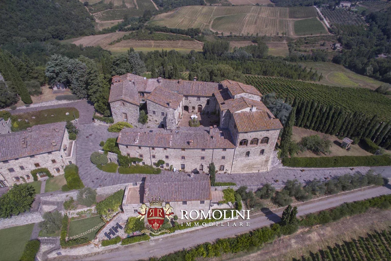 20 Bedroom Vineyard's Image 13