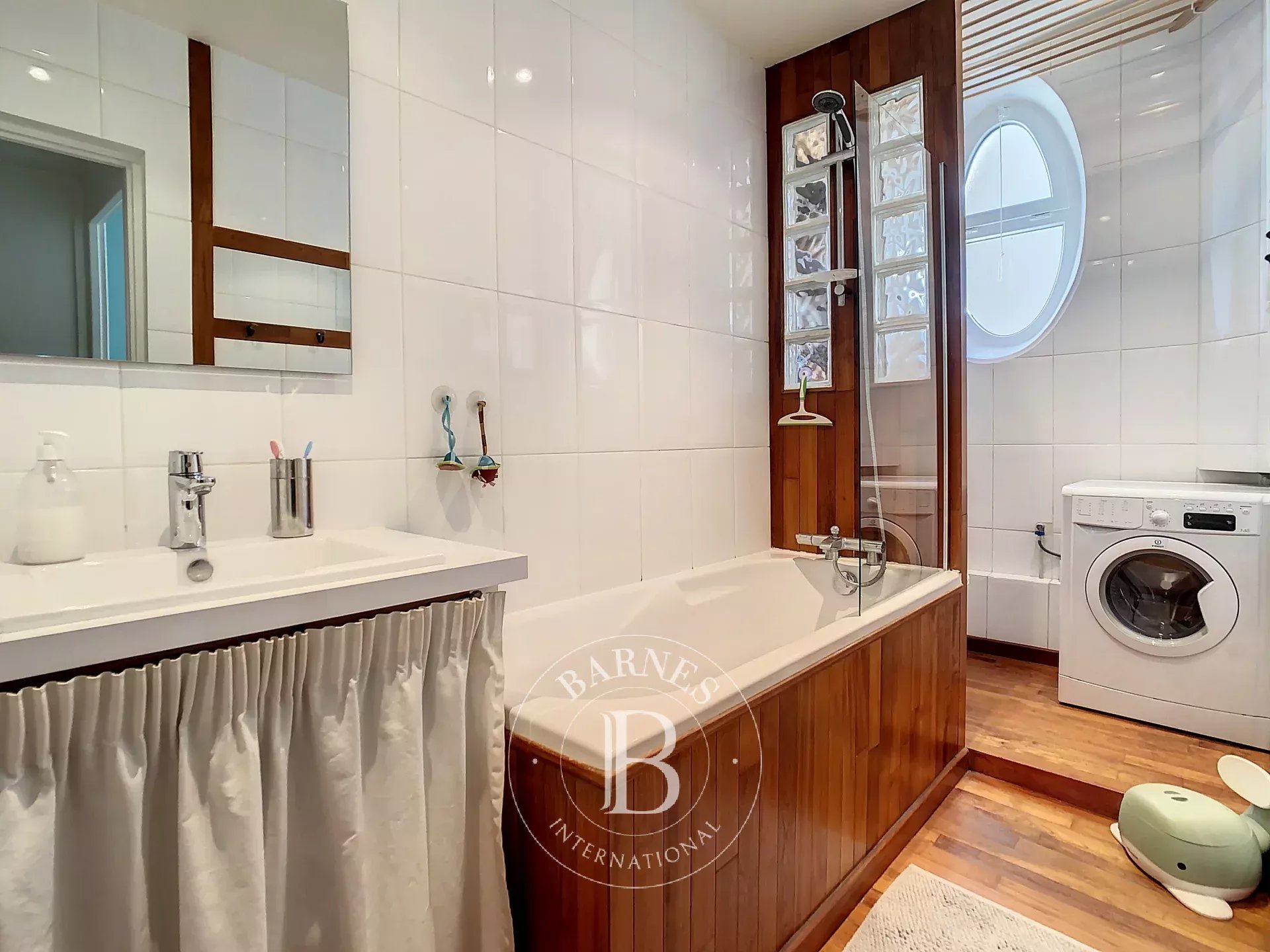 Daire Paris 10ème - picture 7