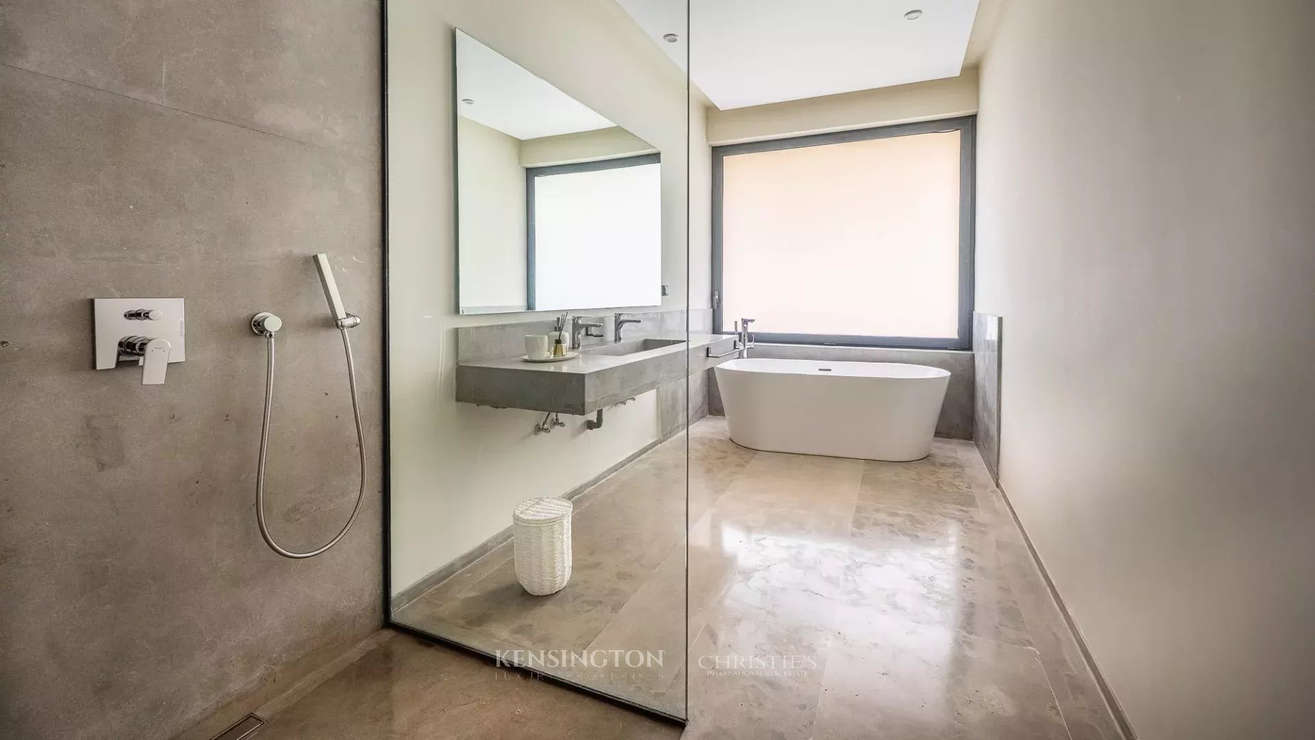 5 Bedroom Villa/Townhouse's Image 13