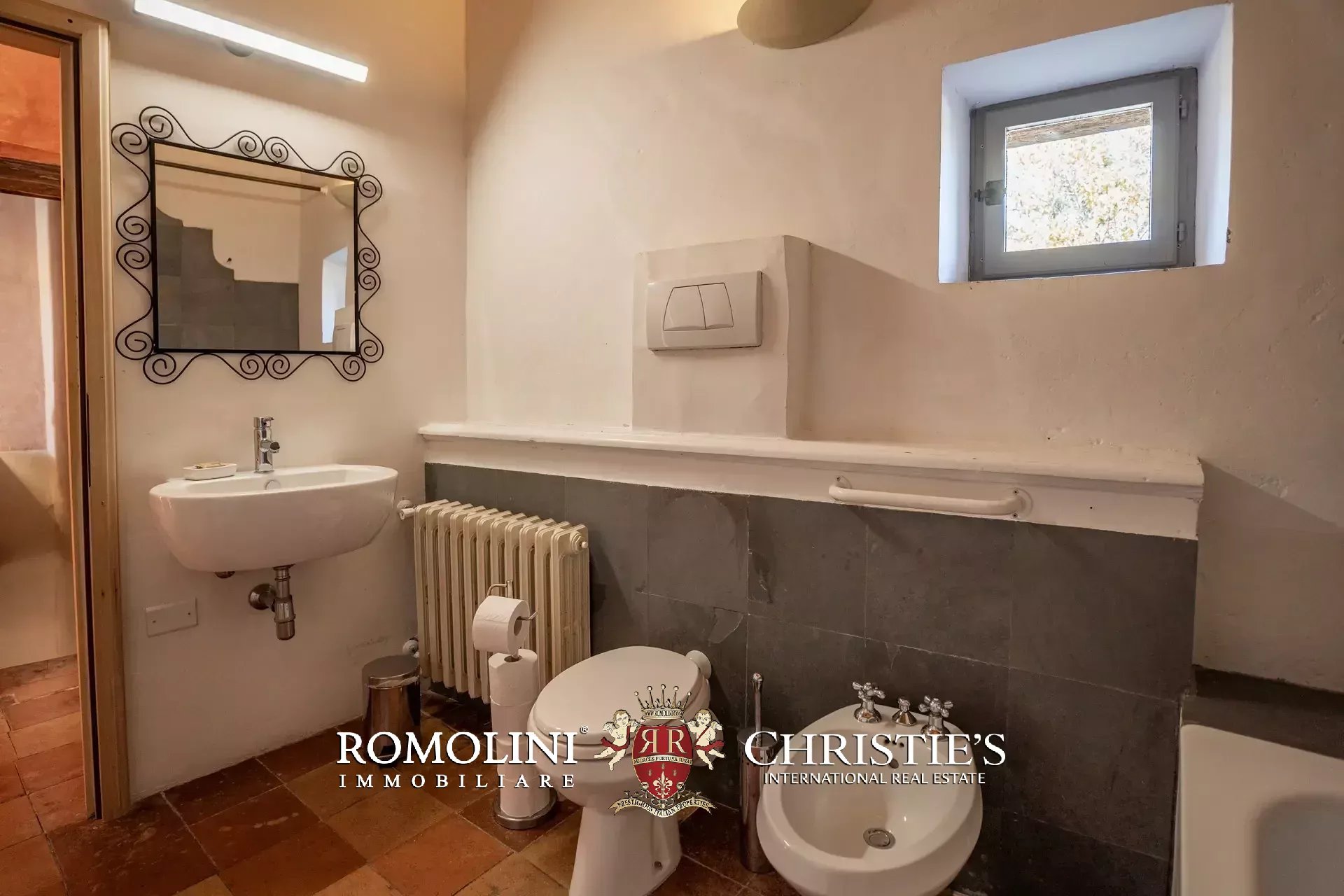 10 Bedroom Villa/Townhouse's Image 88