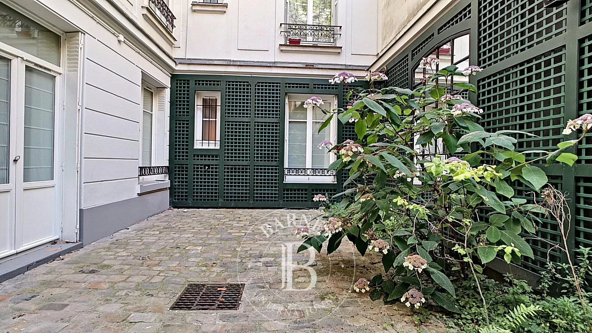 Daire Paris 9ème - picture 14