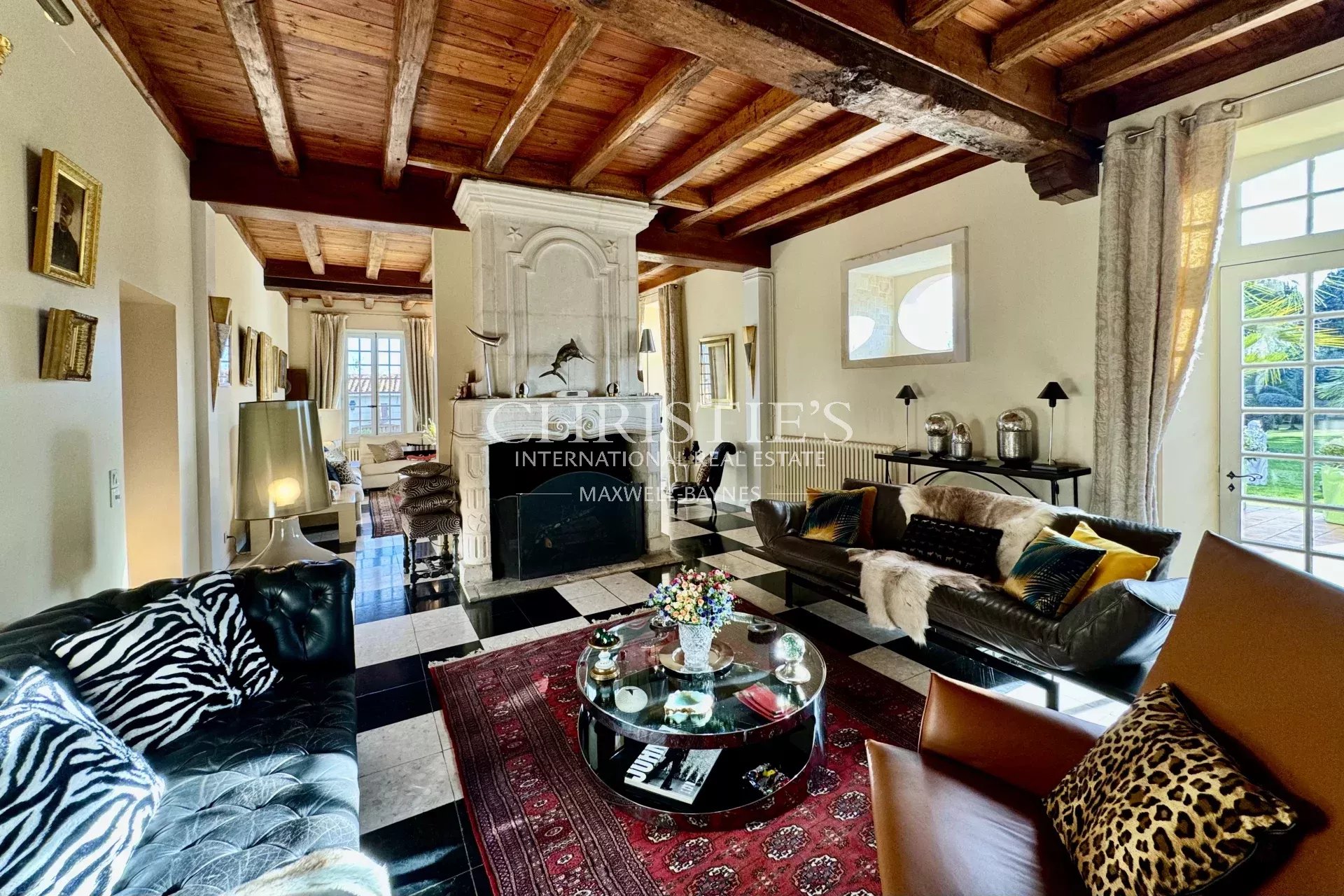 5 Bedroom Villa/Townhouse's Image 14