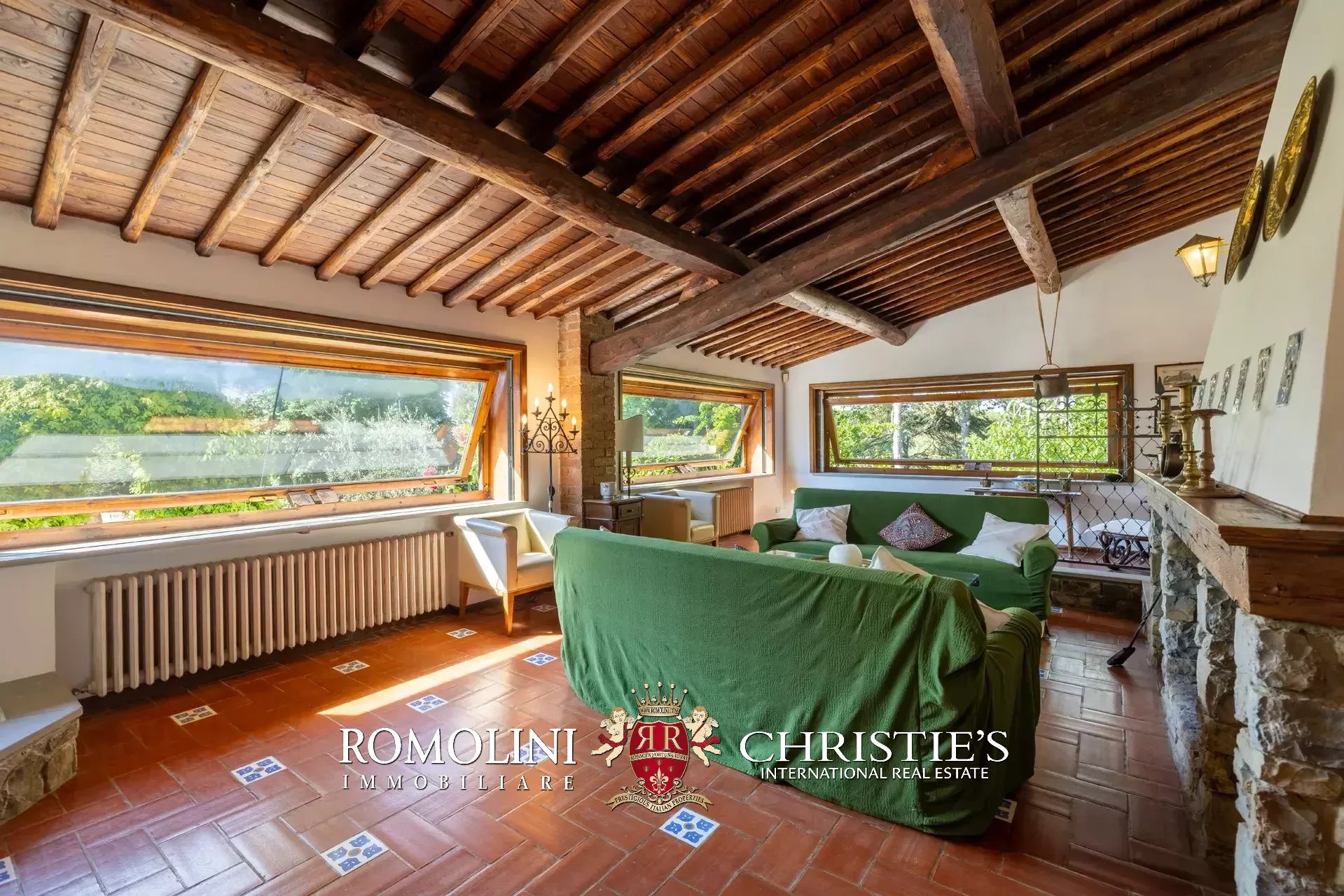 18 Bedroom Vineyard's Image 55