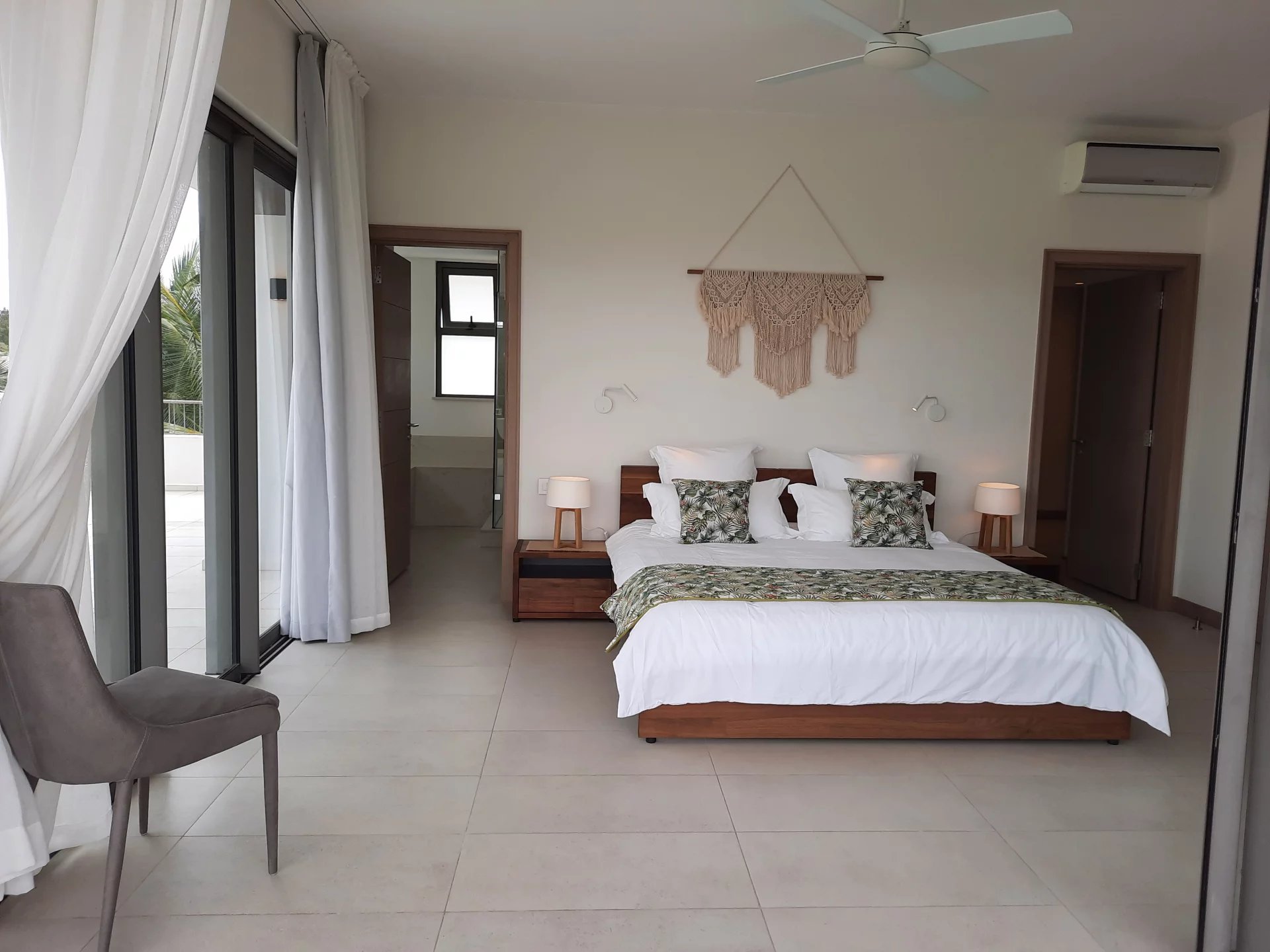 Penthouse Grand Baie - picture 17