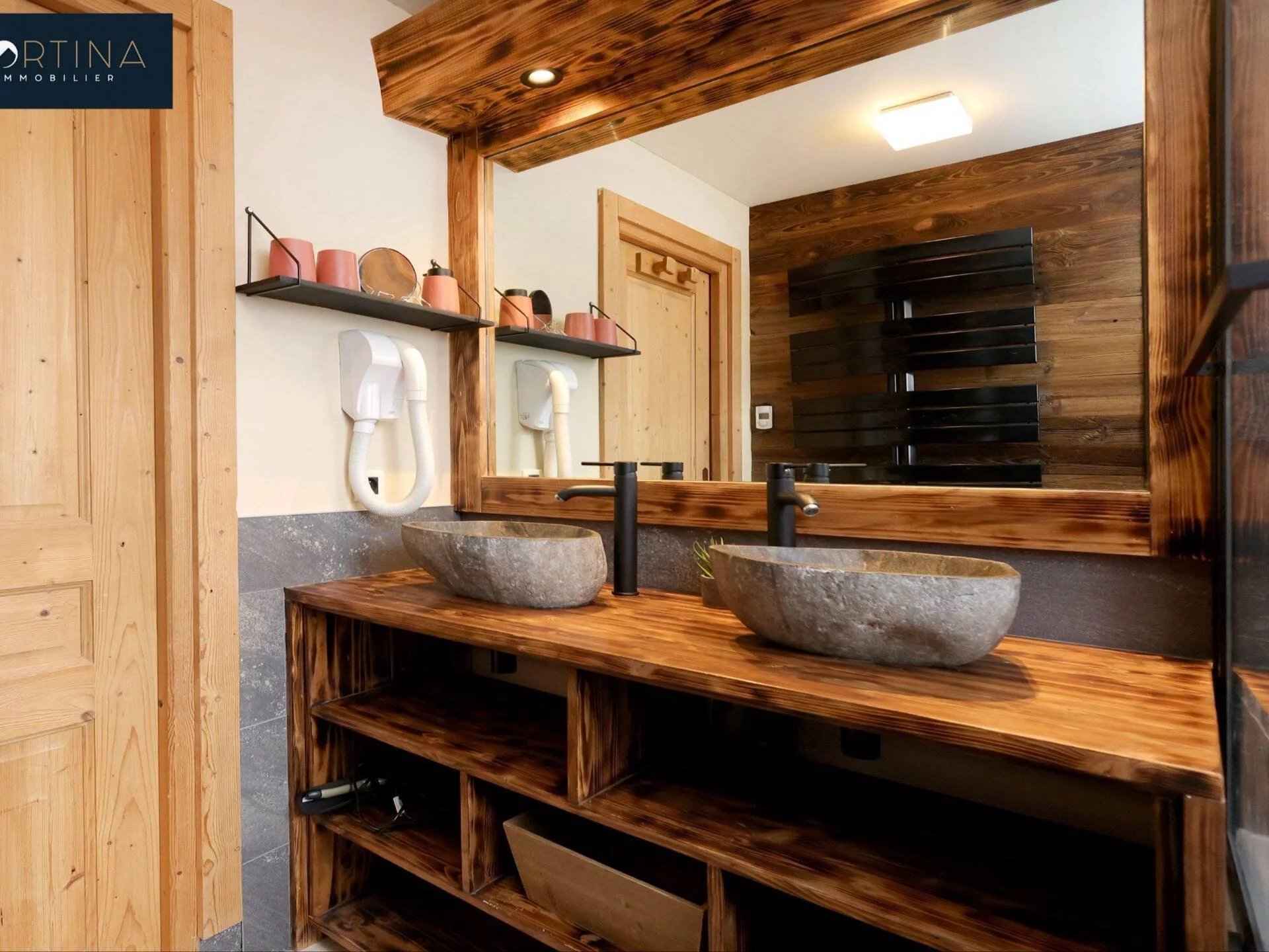 ALBA 52 - Appartement spacieux 10 personnes