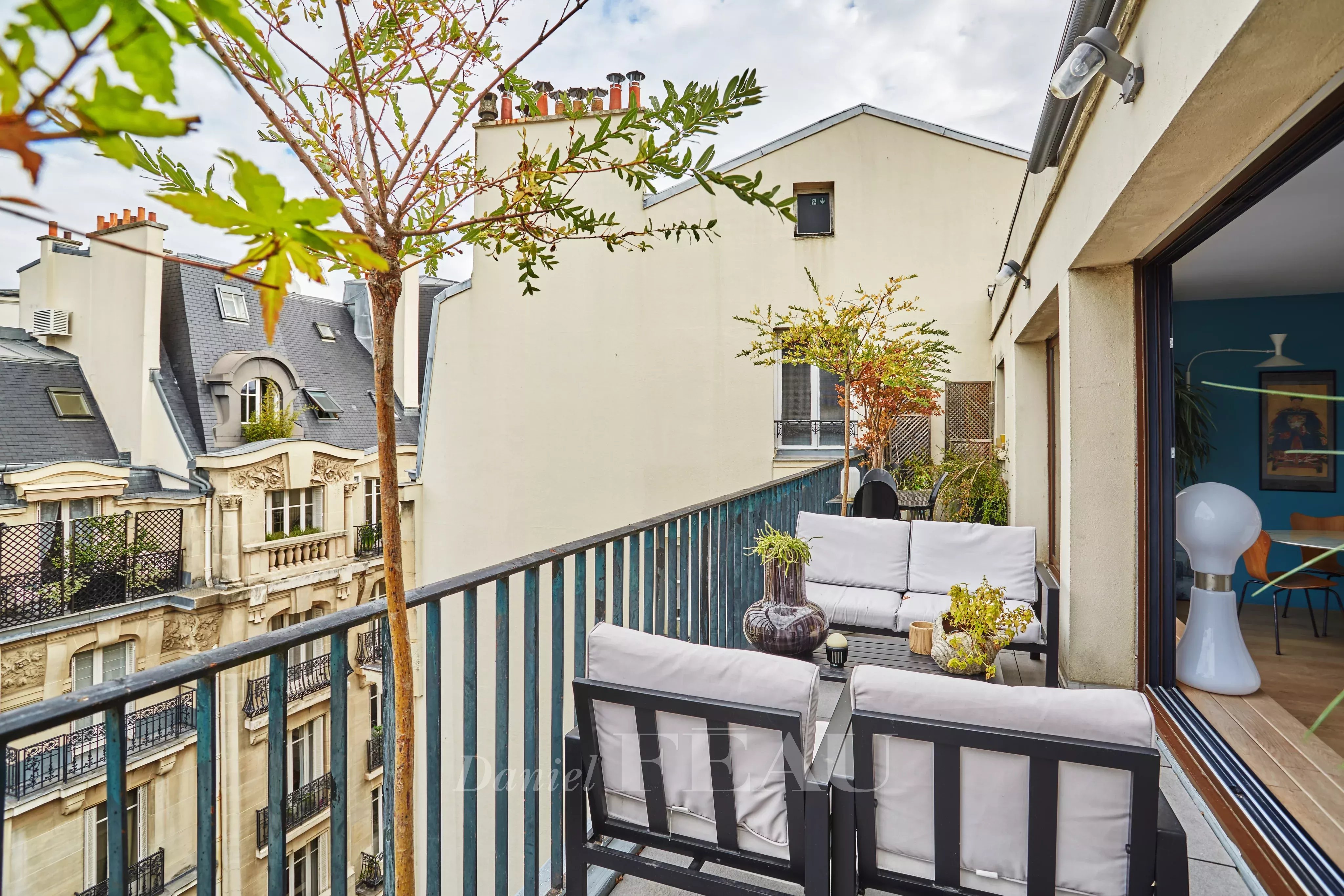 Sale Apartment Paris 16th