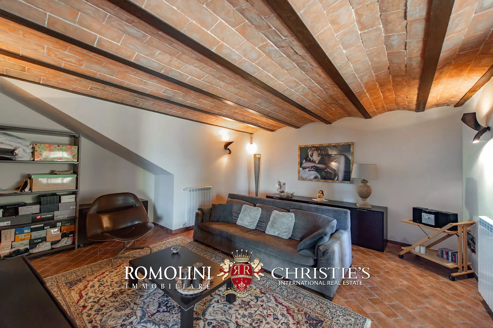 35 Bedroom Villa/Townhouse's Image 26