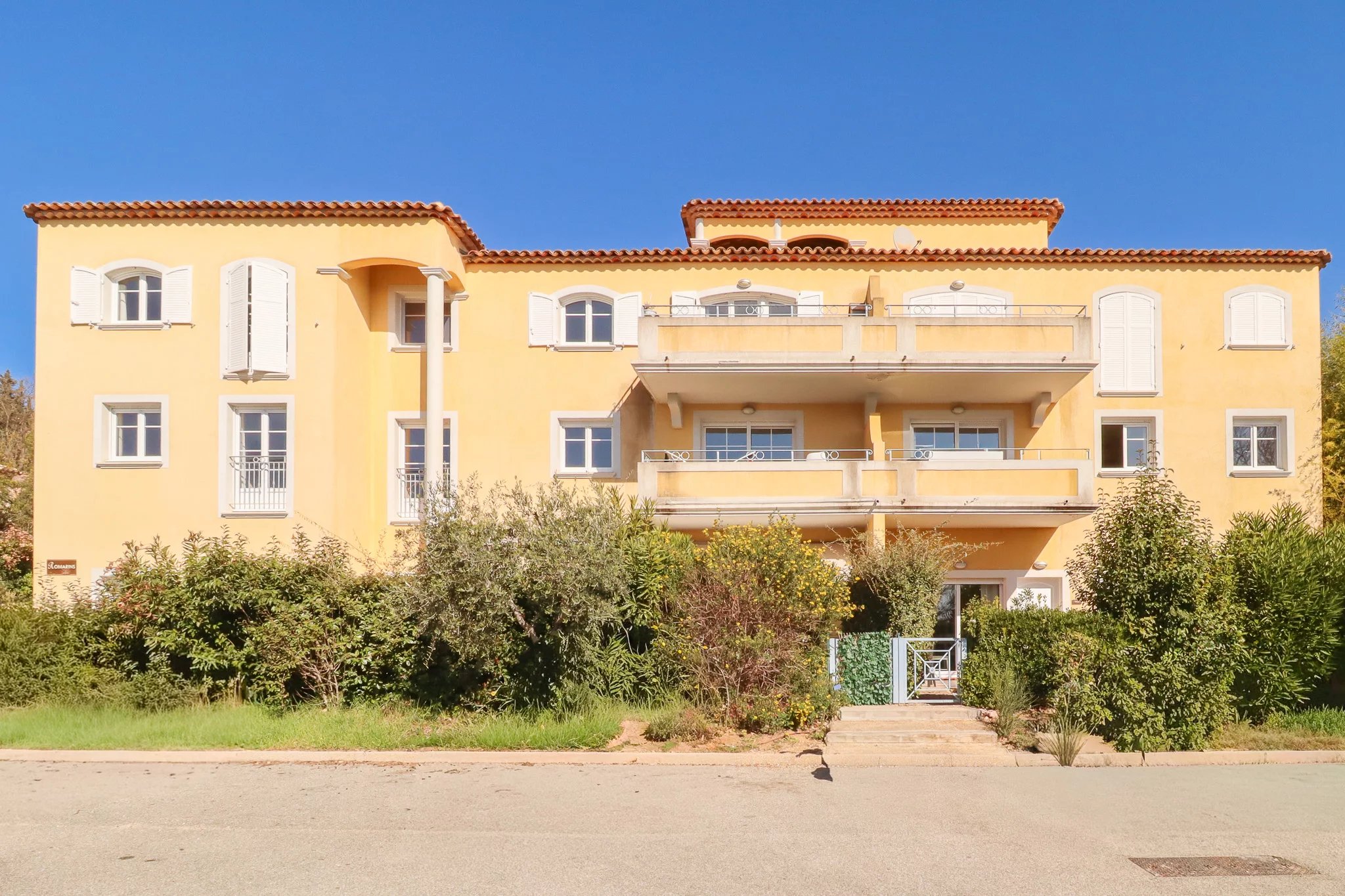 Appartement 3 pièces, 49 m² avec balcon, ascenseur et garage