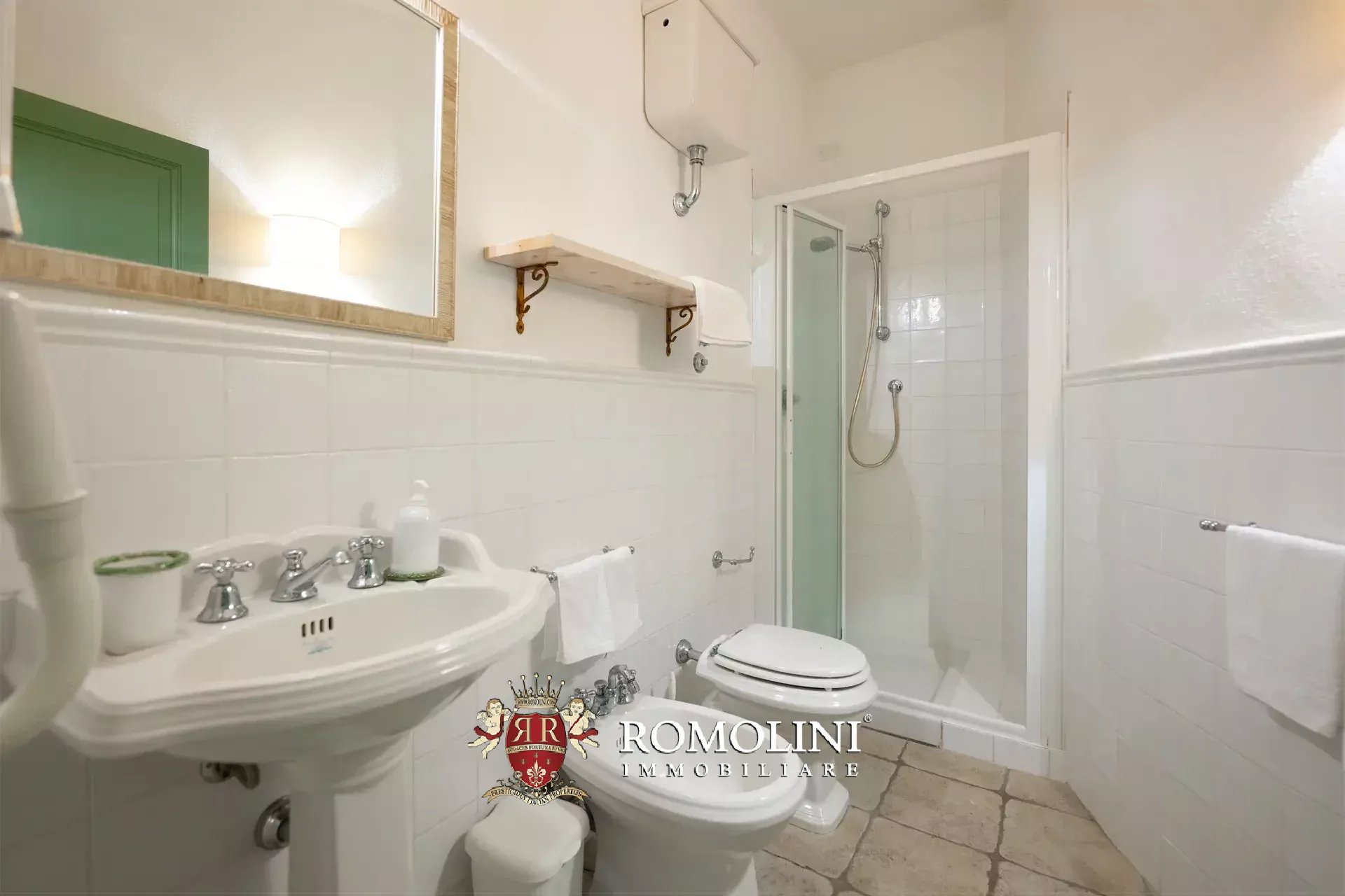 6 Bedroom Villa/Townhouse's Image 31