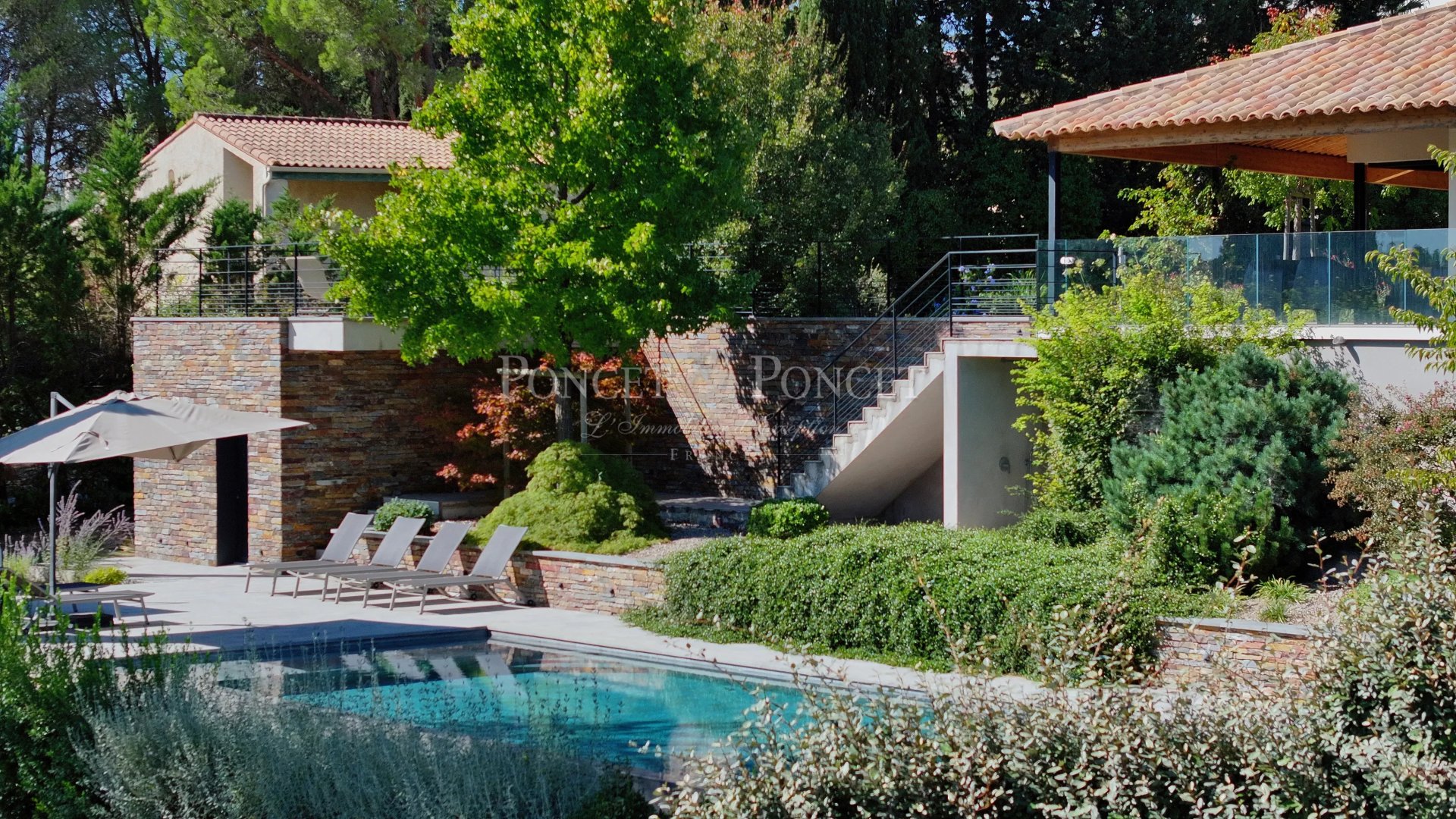 6 Bedroom Villa/Townhouse's Image 7