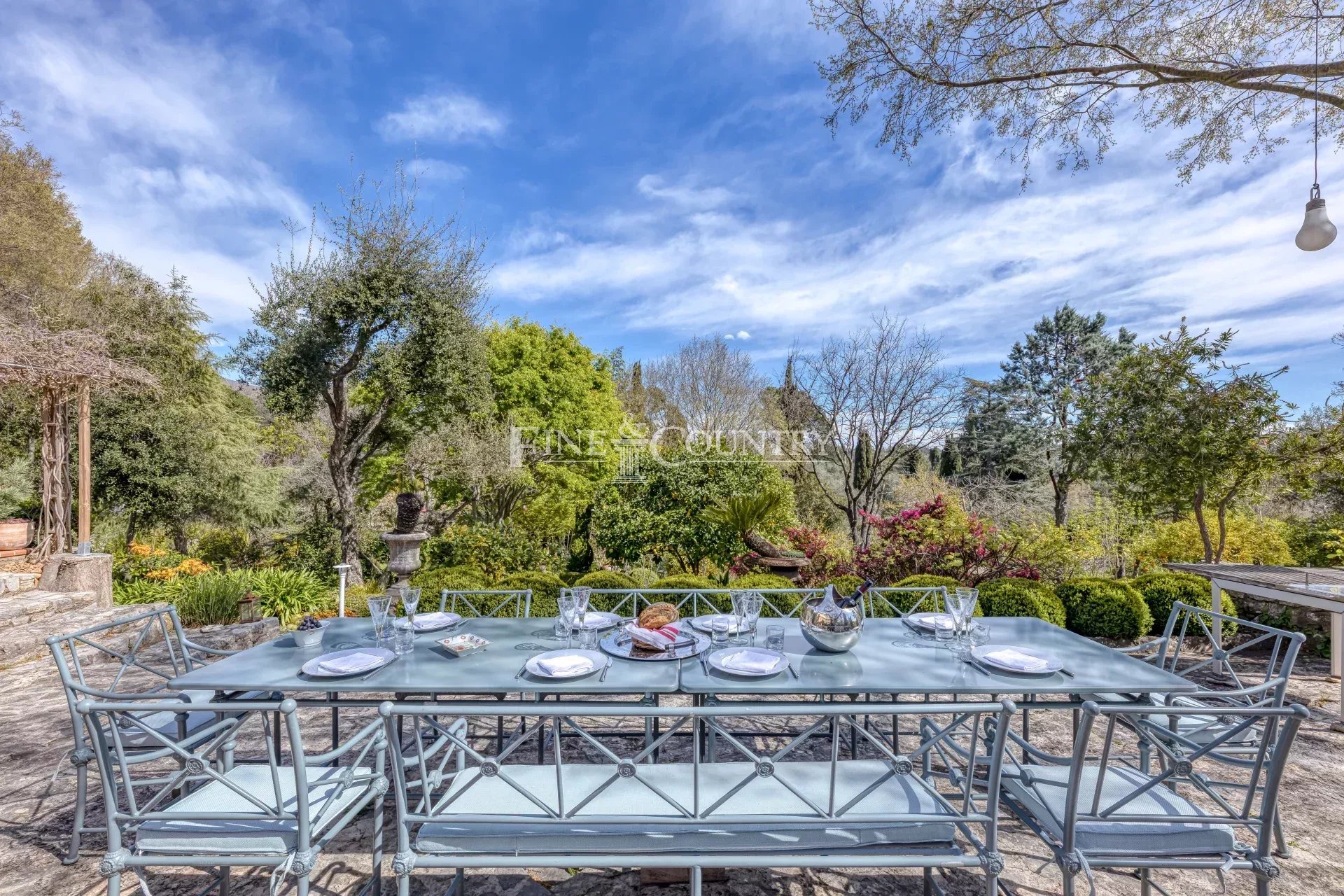 Photo of Villa for sale in Grasse
