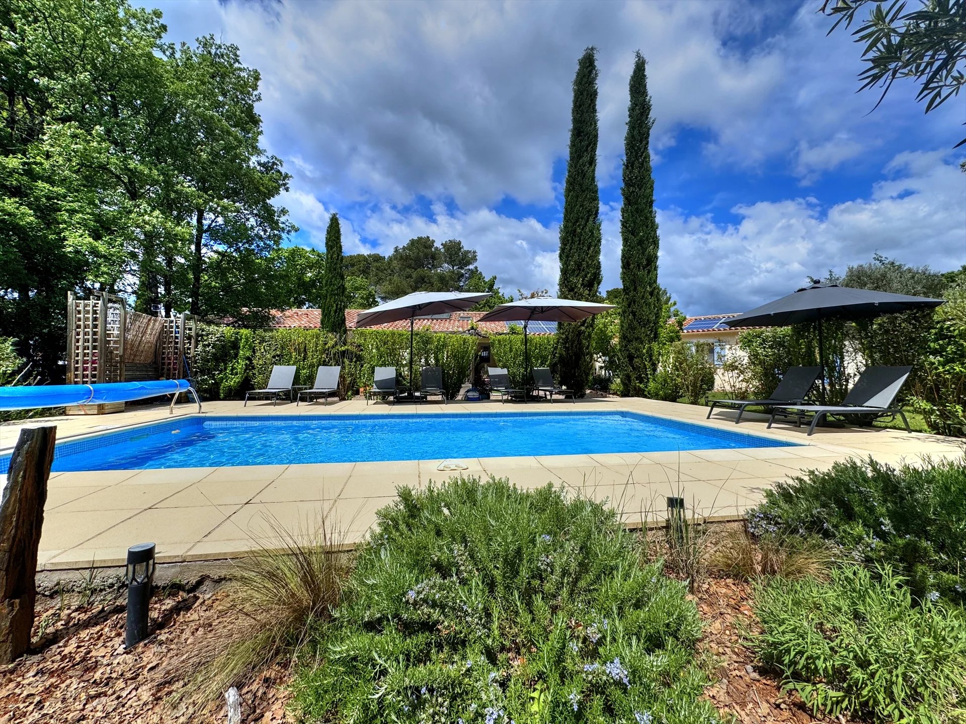 Charming Villa with Pool & Independent Guesthouses!