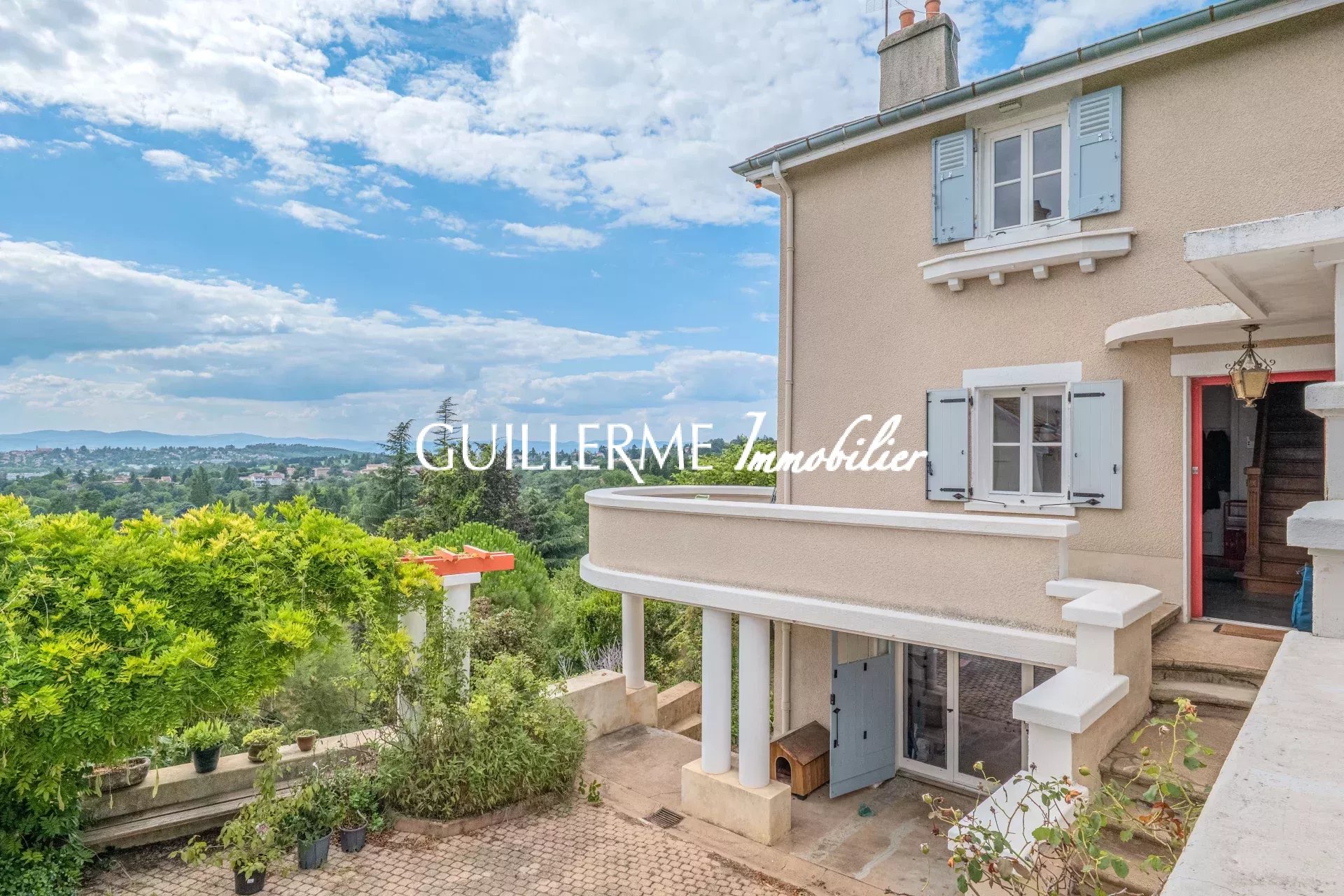 Agence immobilière de 