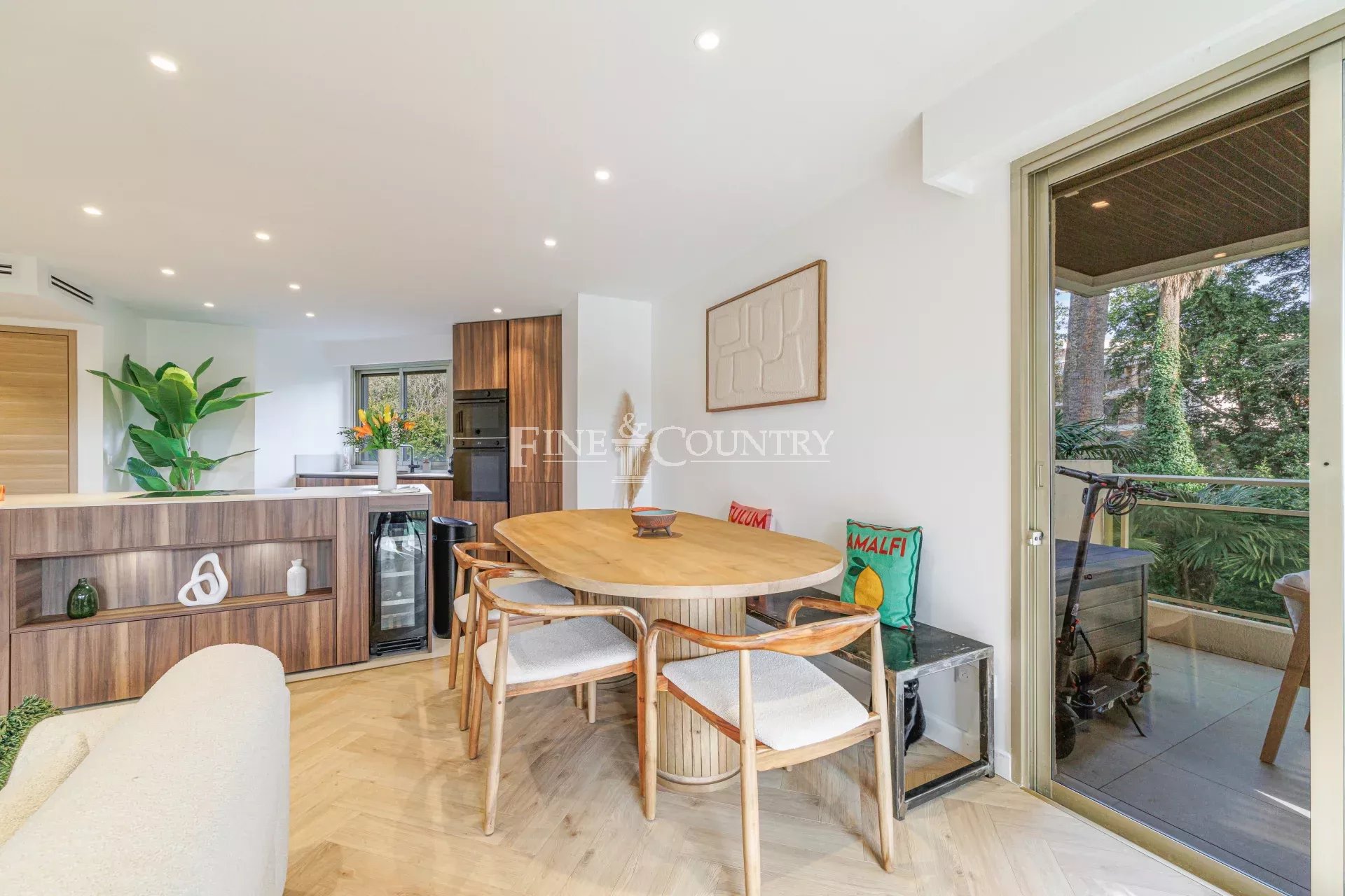 Photo of For Sale – 2-Bedroom Apartment – Cannes Montrose