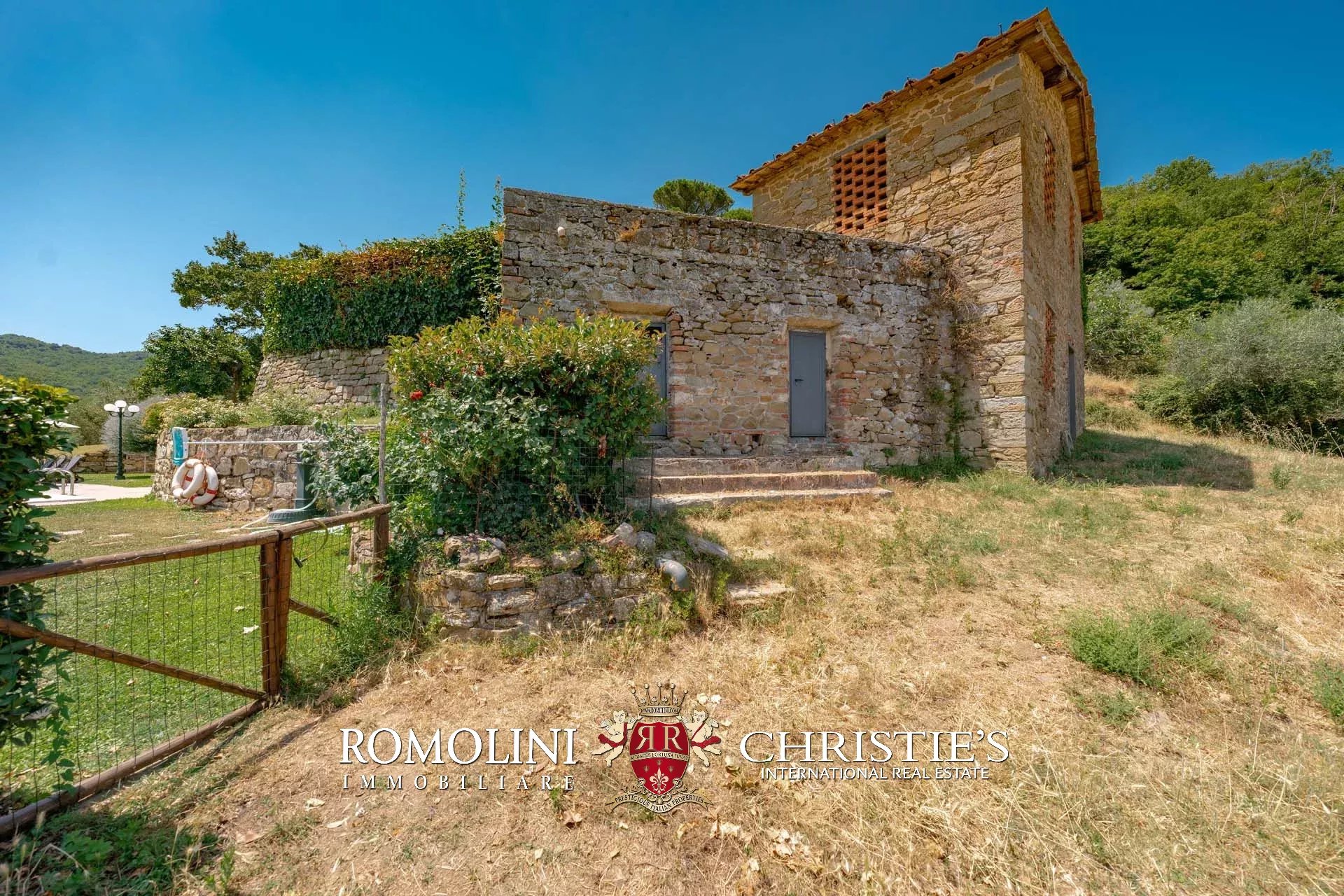 21 Bedroom Vineyard's Image 79