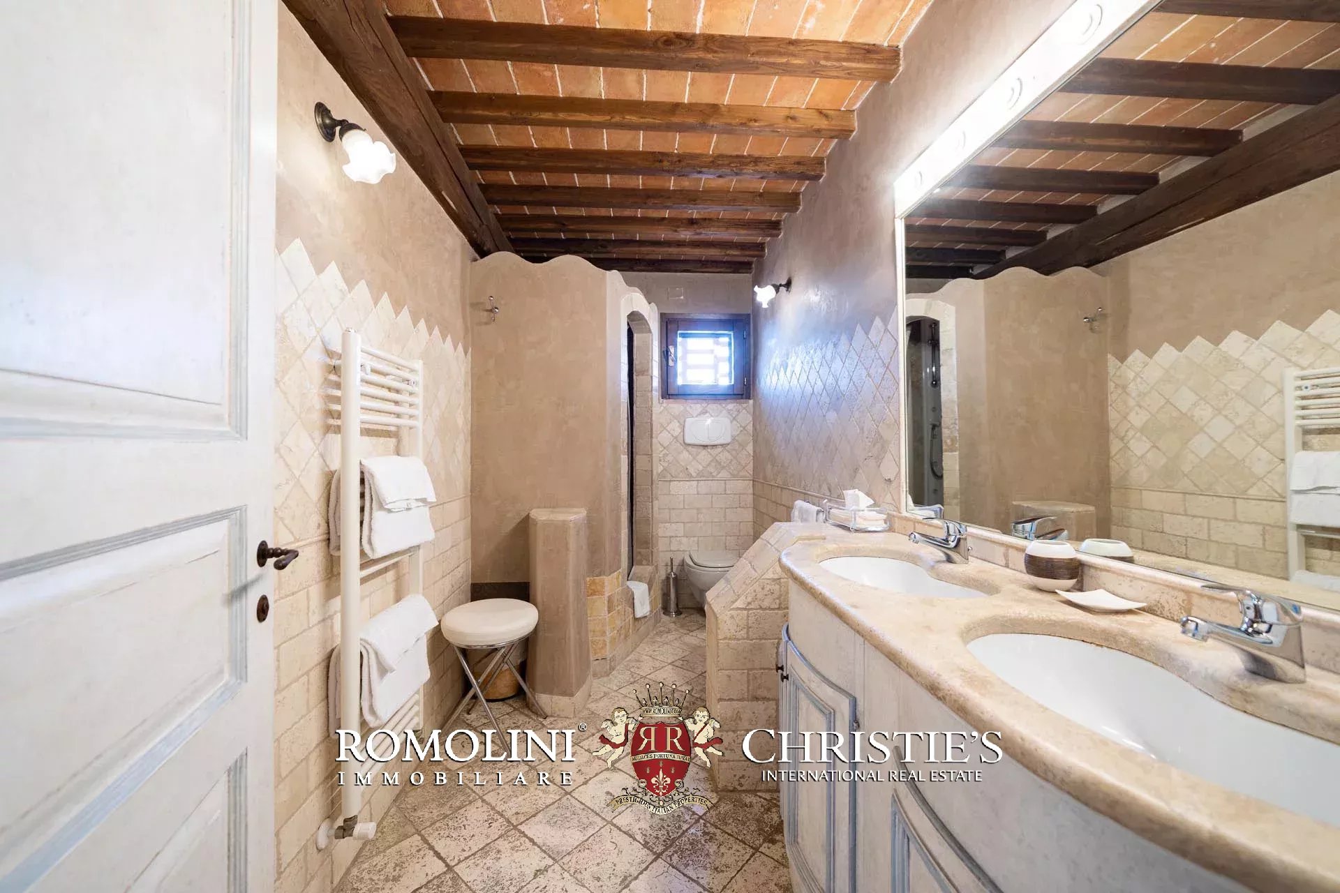 14 Bedroom Villa/Townhouse's Image 77
