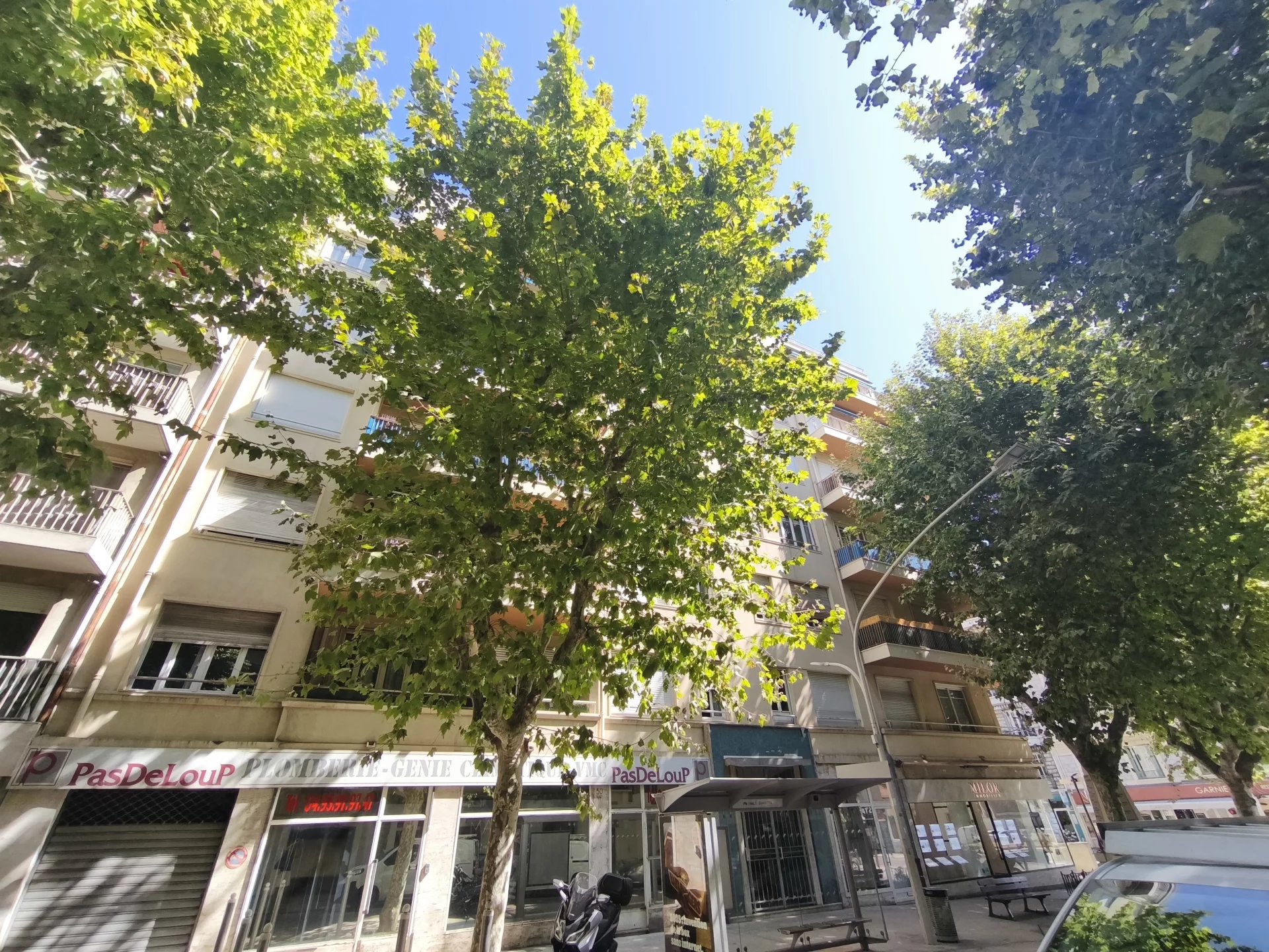 Agence immobilière de 