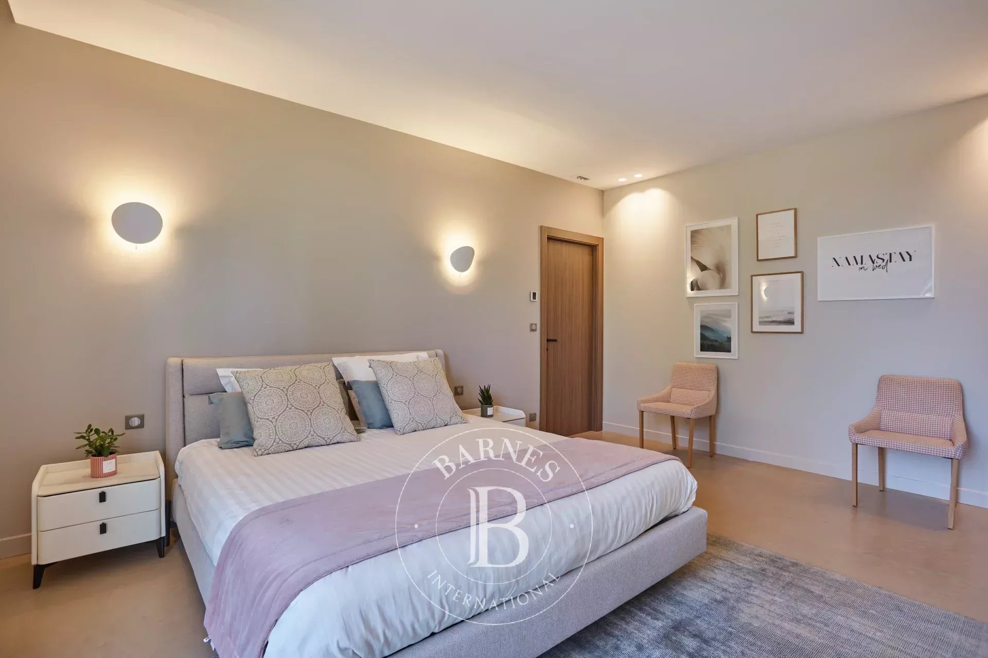 AIX-EN-PROVENCE — SINGLE-STORY HOUSE — 5 EN-SUITE BEDROOMS — HEATED POOL — WALKING DISTANCE TO AMENITIES - picture 18