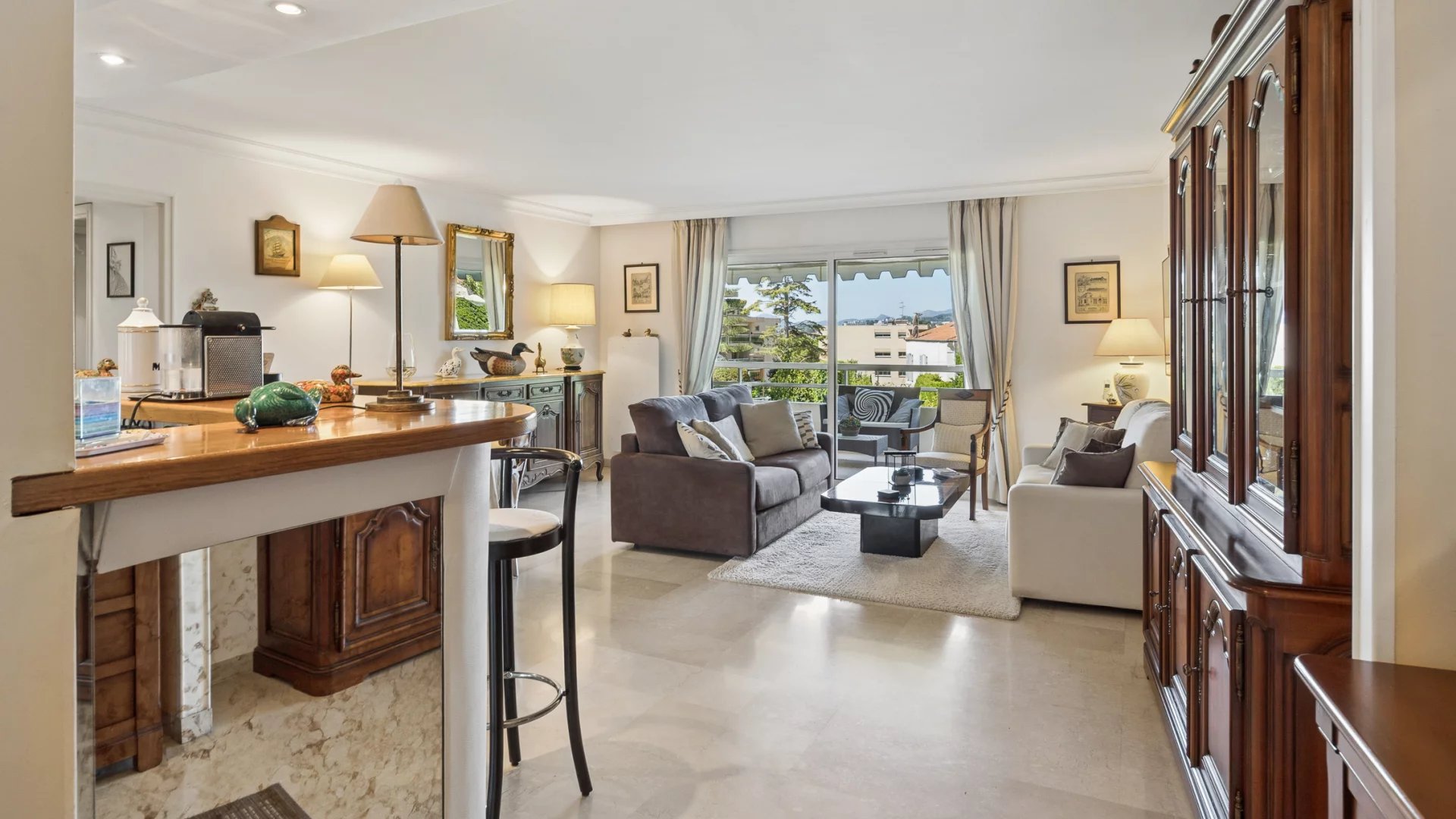 City Center Apartment