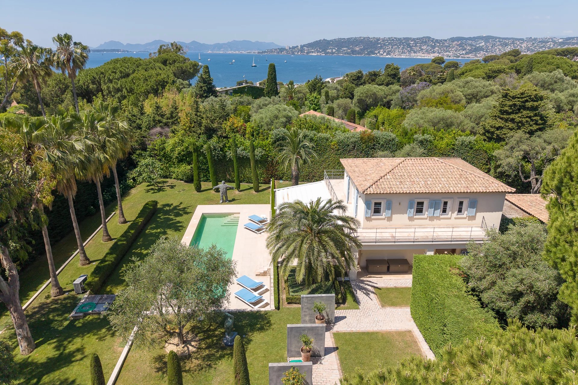 Cap d’Antibes – Charming Provençal Property on the West Side