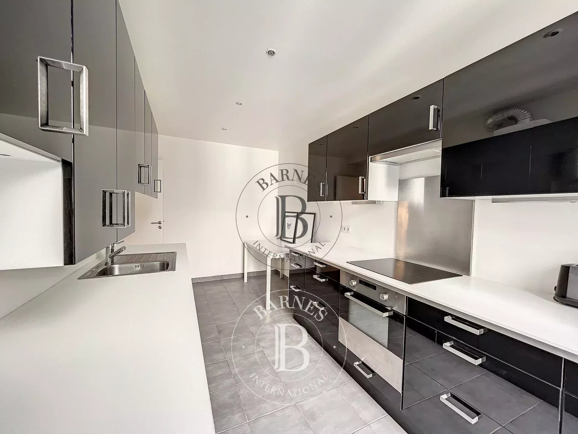 Daire Paris 8ème - picture 9