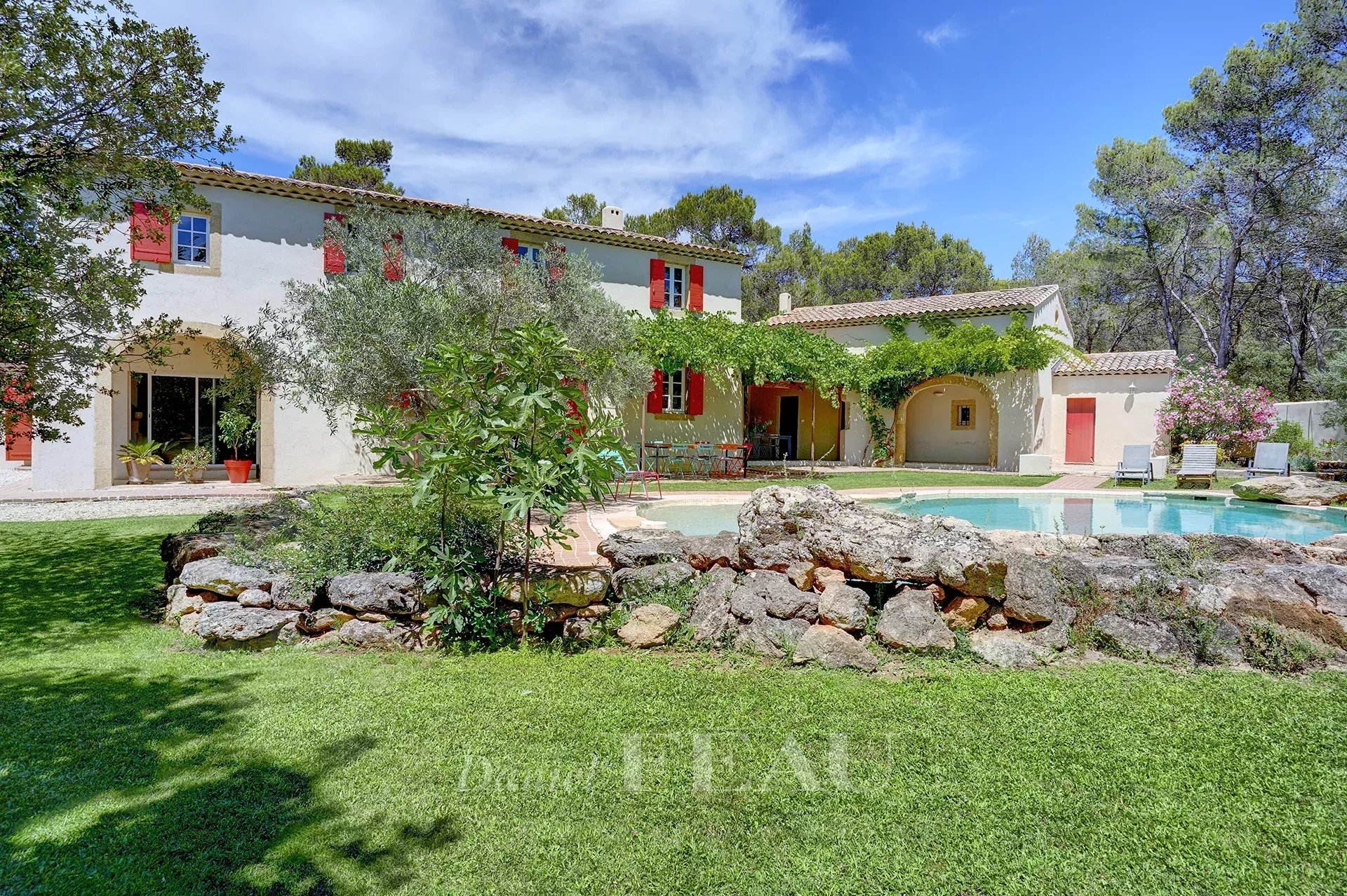 A delightful property in the Aix countryside