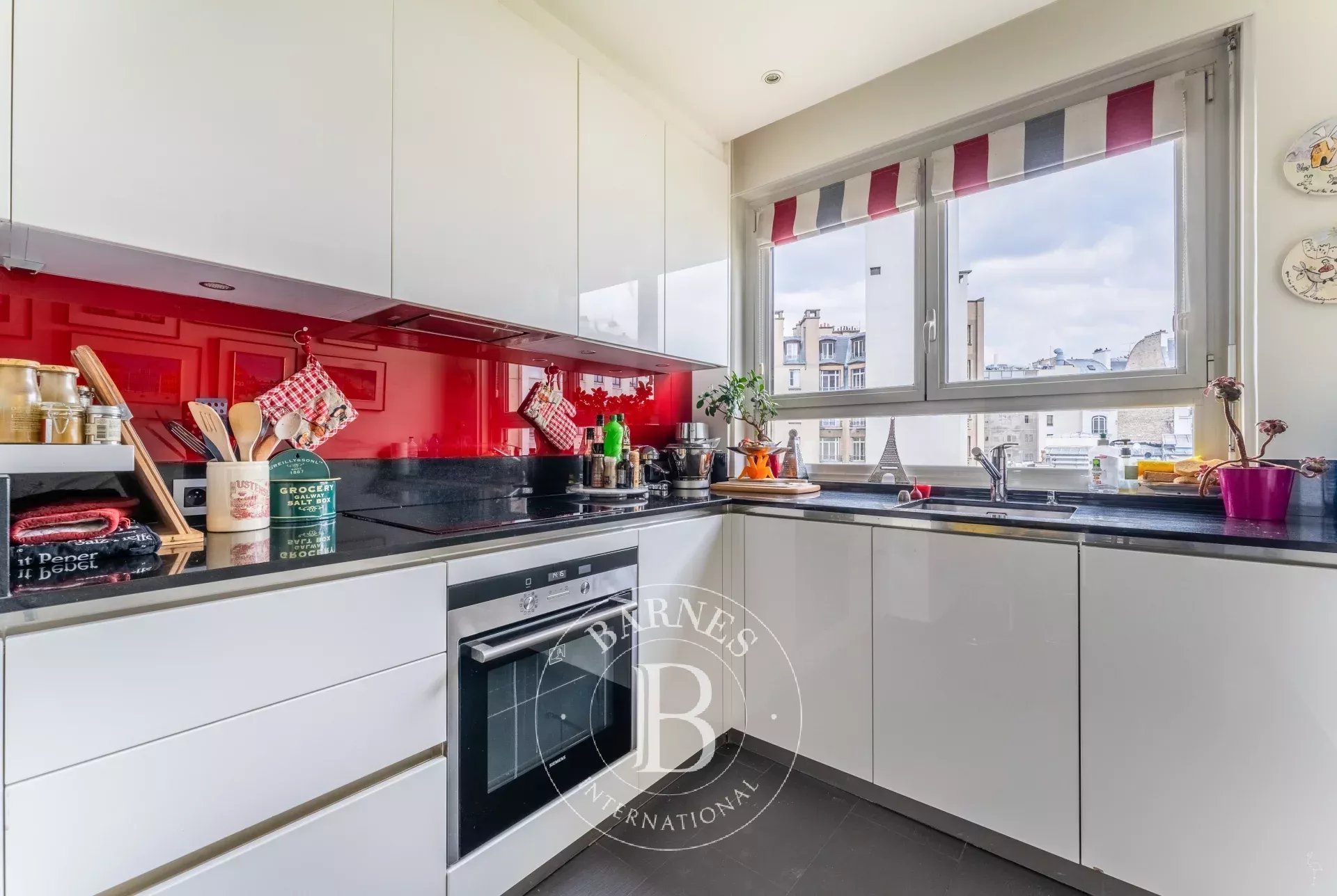 Exclusive - Paris 16 - Victor Hugo - 3-bedroom apartment - picture 11
