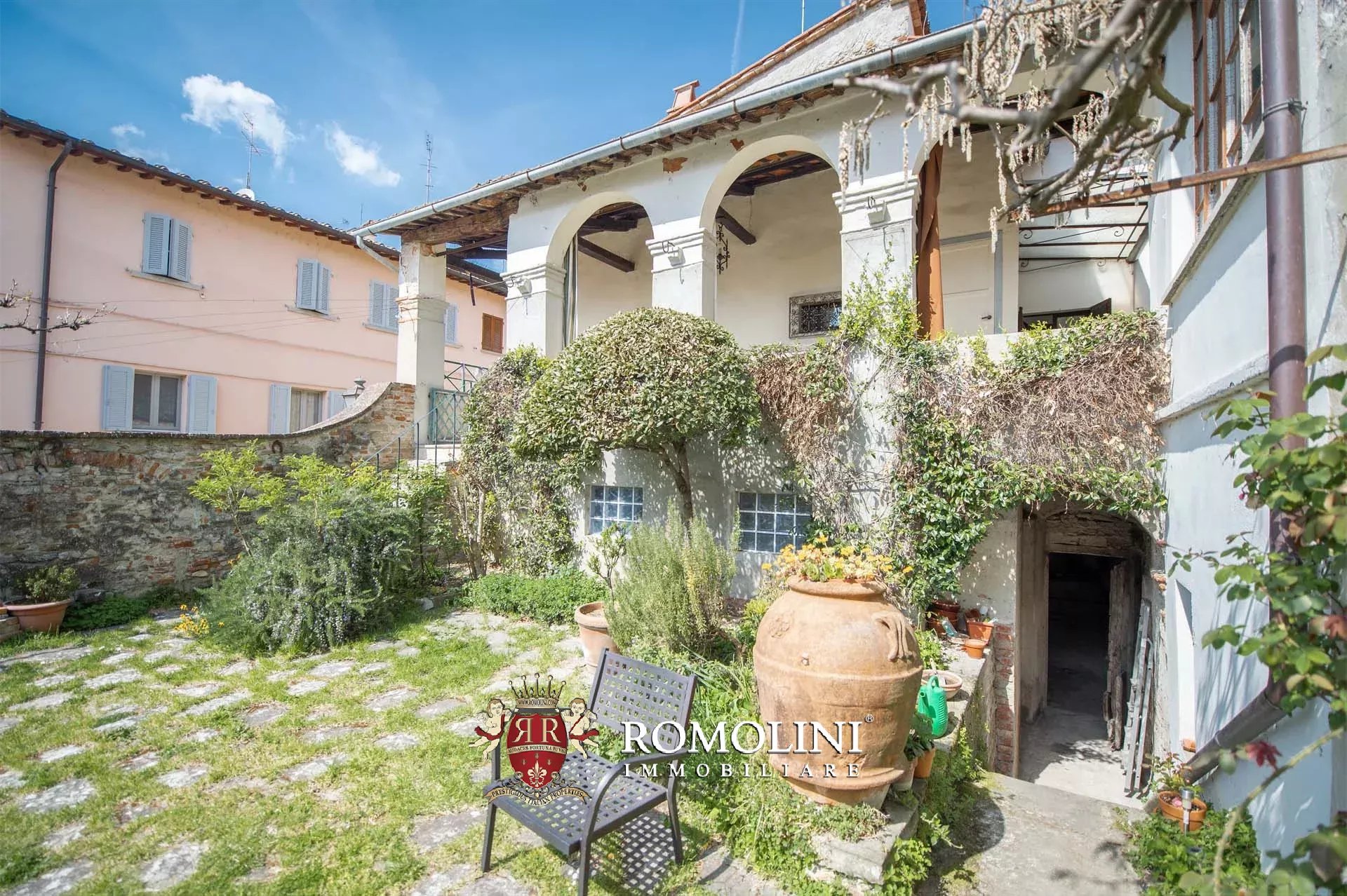 4 Bedroom Villa/Townhouse's Image 3