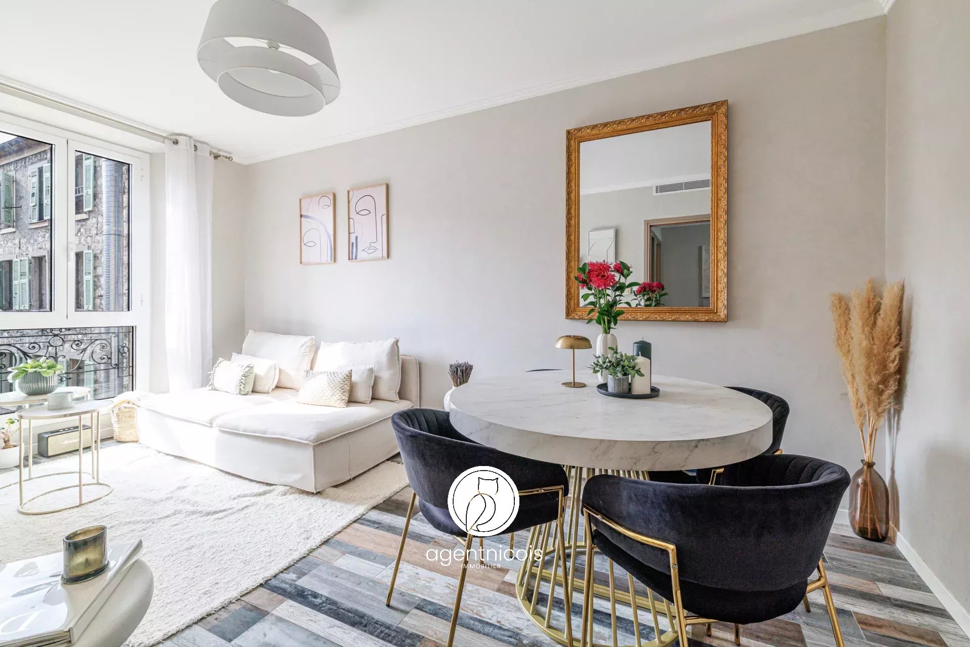 Agence immobilière de 