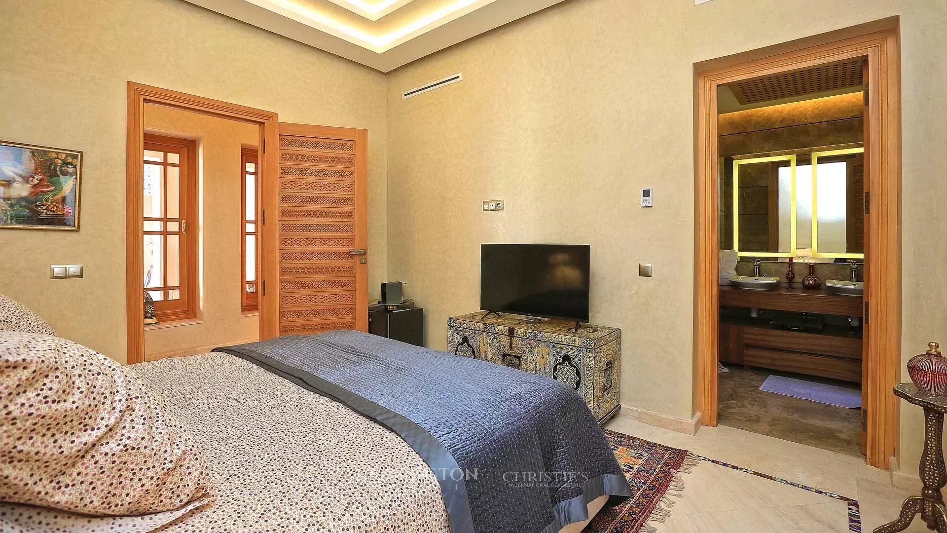 10 Bedroom Villa/Townhouse's Image 39