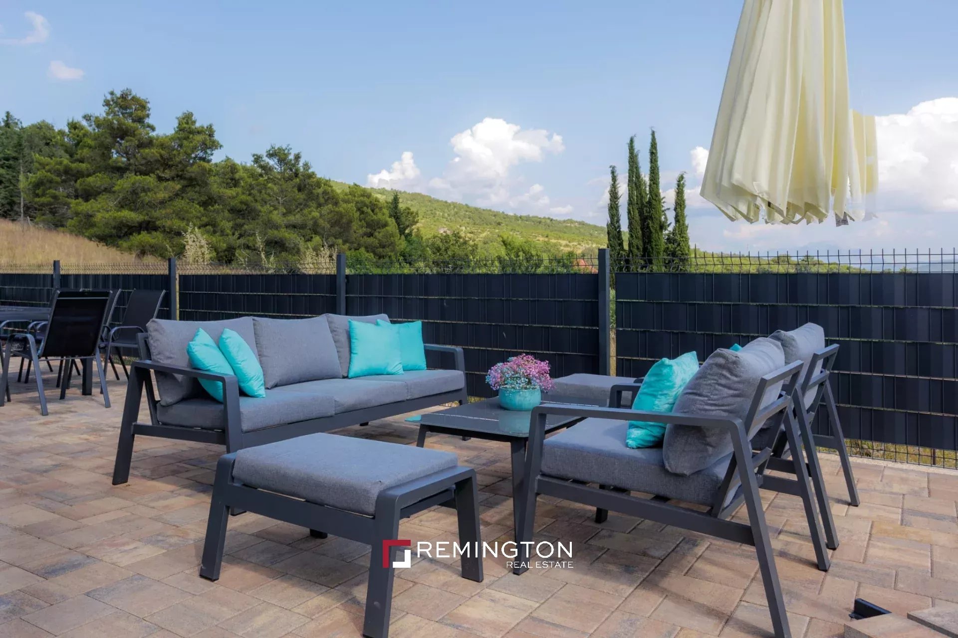 3 Bedroom Villa/Townhouse's Image 32