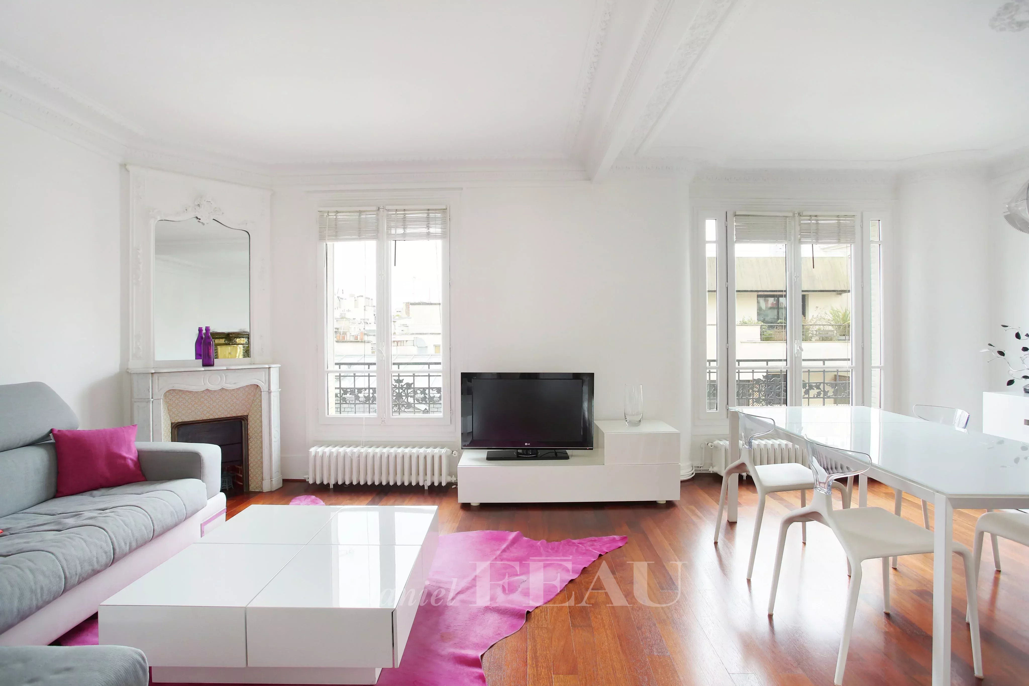 Living-room Wooden floor Fireplace
