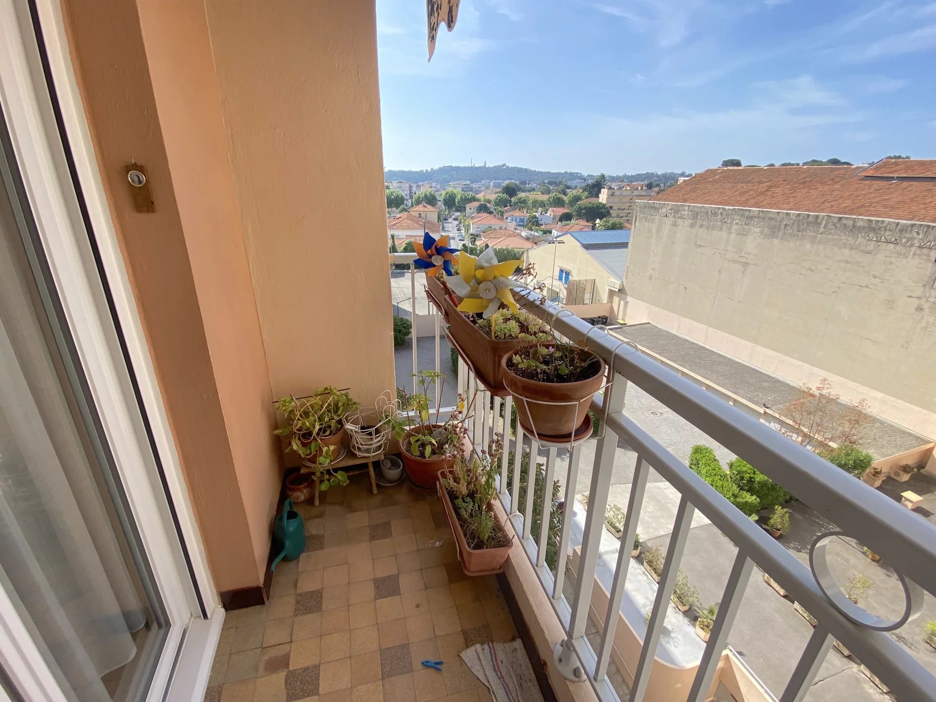 ANTIBES - PLACE DE GAULLE