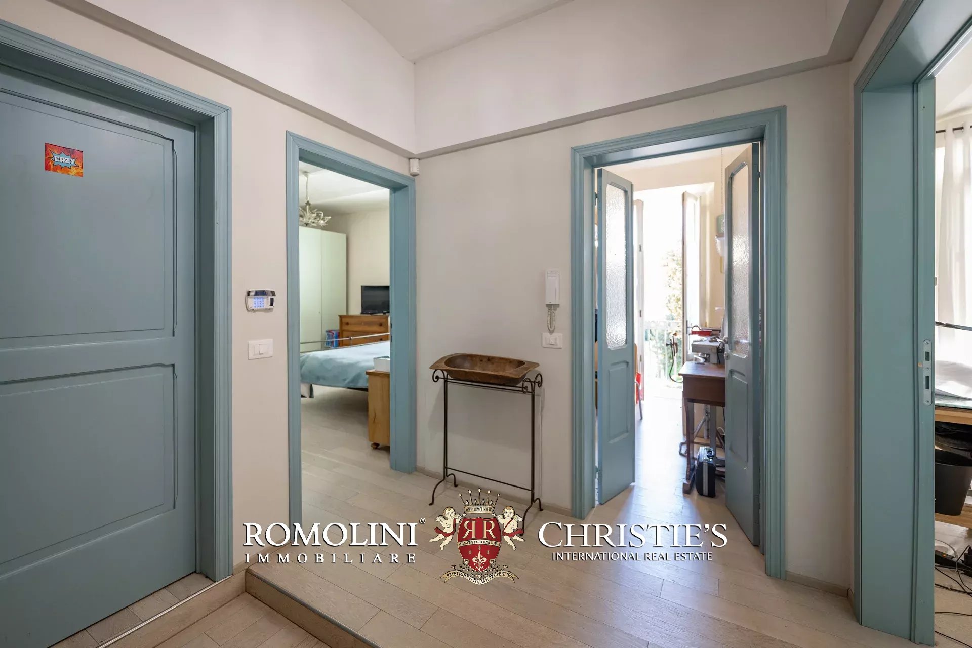 5 Bedroom Villa/Townhouse's Image 22