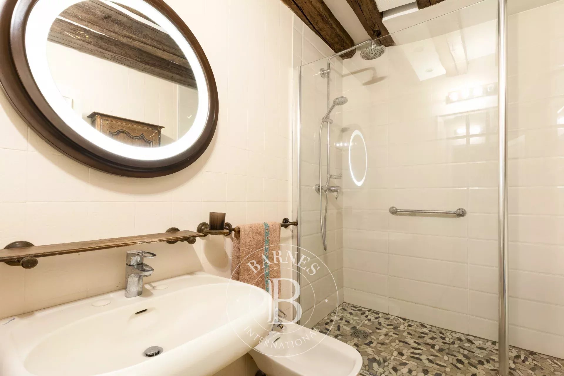 Daire Paris 4ème - picture 10