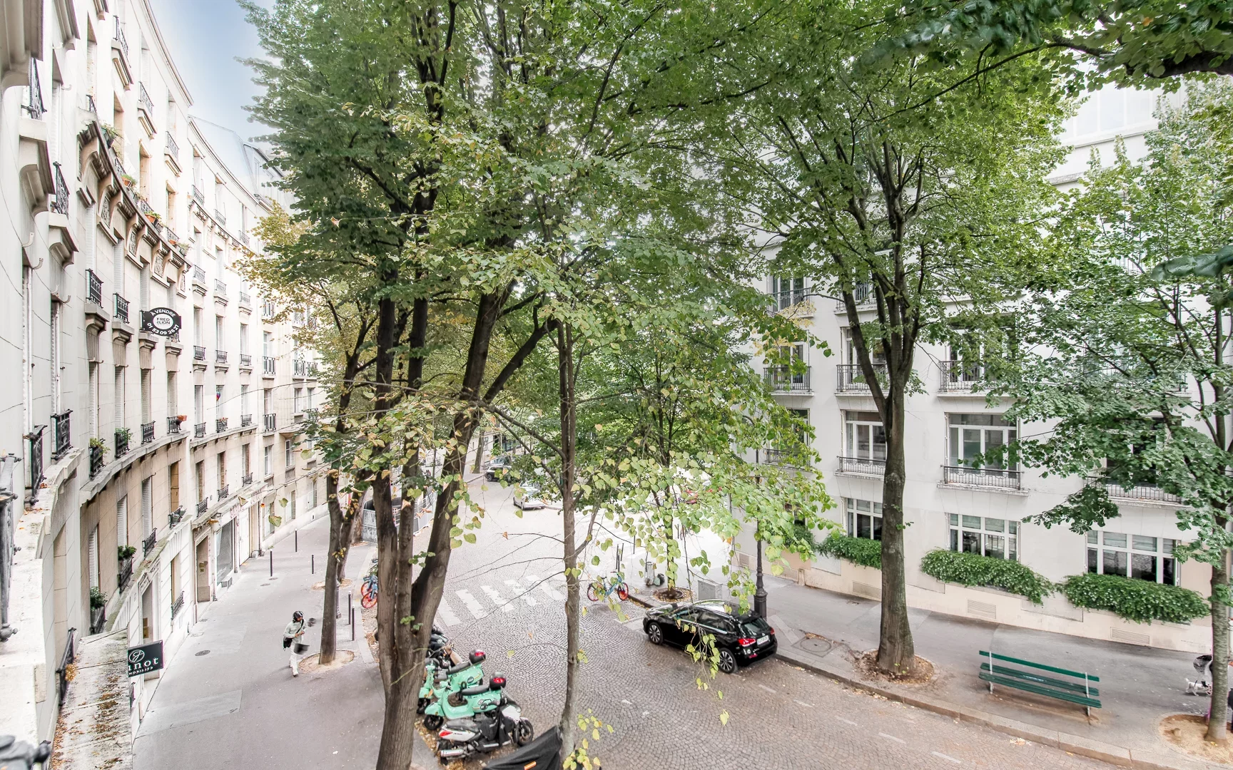 Paris 18e - AVENUE JUNOT/ VILLA LEANDRE