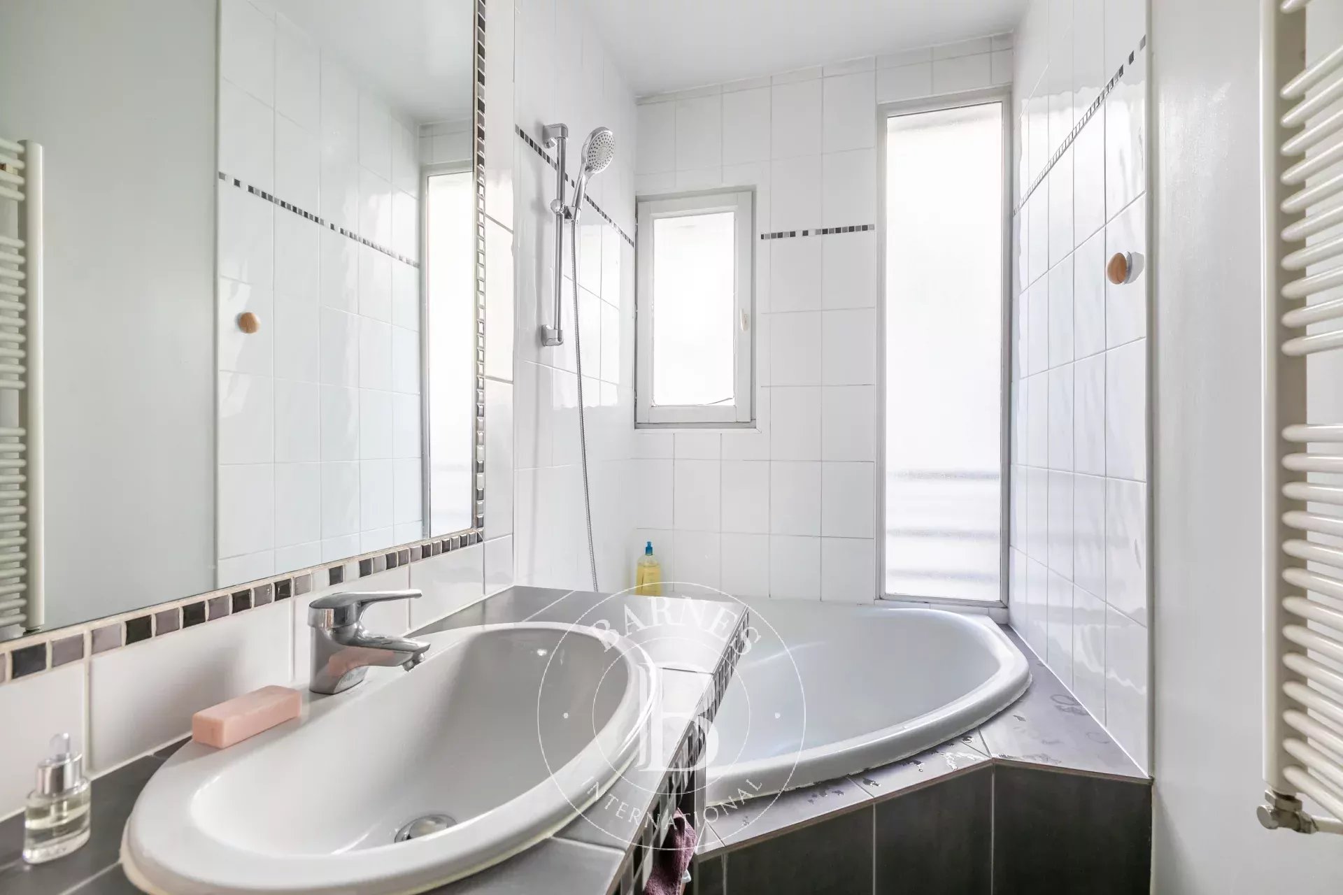 Daire Paris 10ème - picture 7